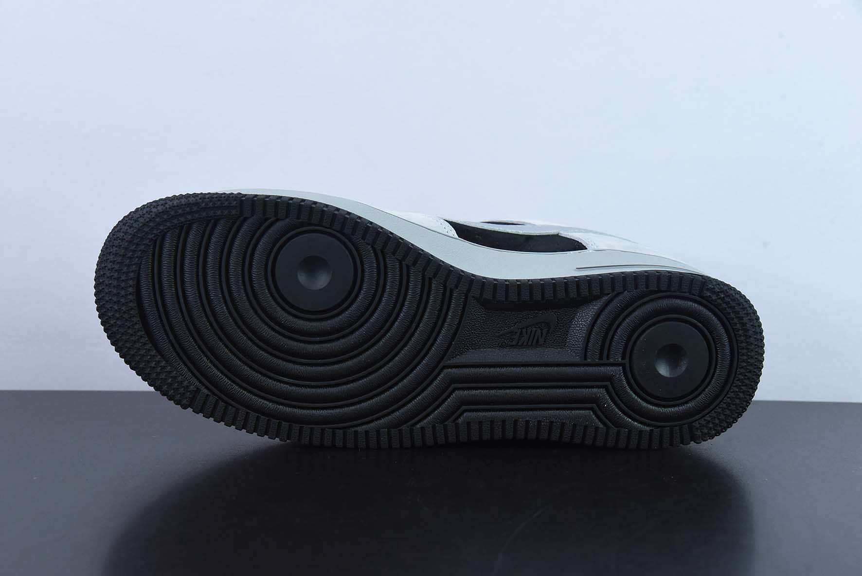 耐克Nike Air Force 1 Low 07 SU19 大友克洋联名灰黑红空军一号低帮休闲板鞋纯原版本 货号:DA0068-123