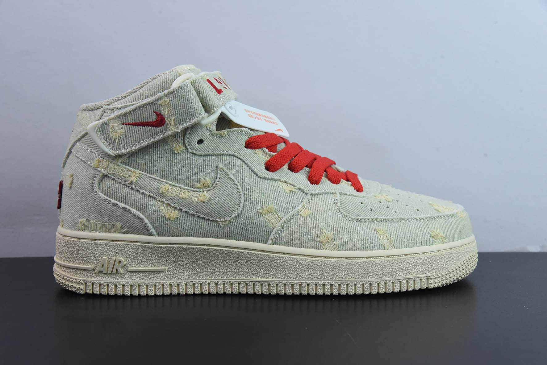 耐克Nike Air Force 1 '07 MID Levi's 李维斯联名水洗淡蓝磨破布空军一号中帮休闲板鞋纯原版本 货号:651122-215