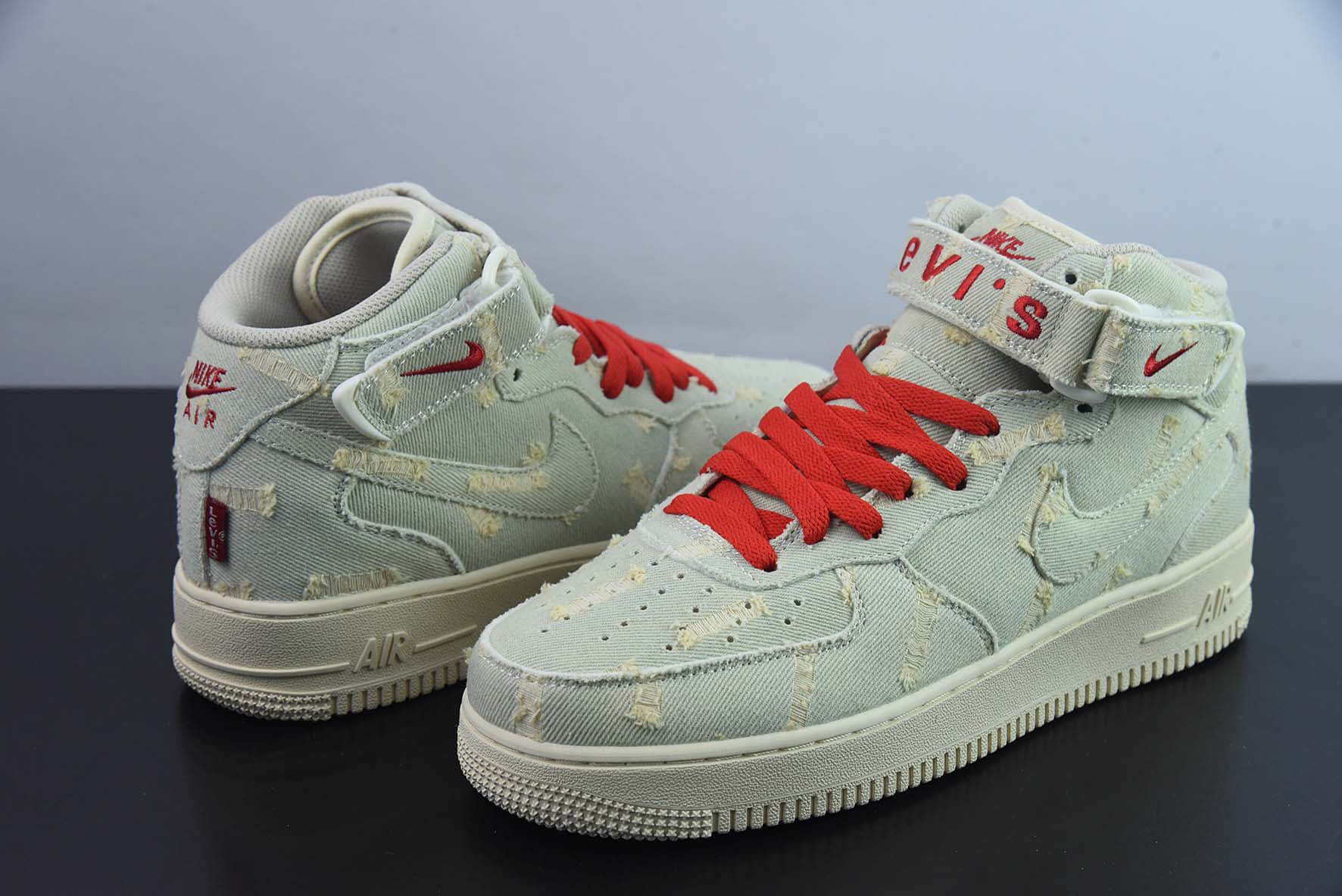 耐克Nike Air Force 1 '07 MID Levi's 李维斯联名水洗淡蓝磨破布空军一号中帮休闲板鞋纯原版本 货号:651122-215