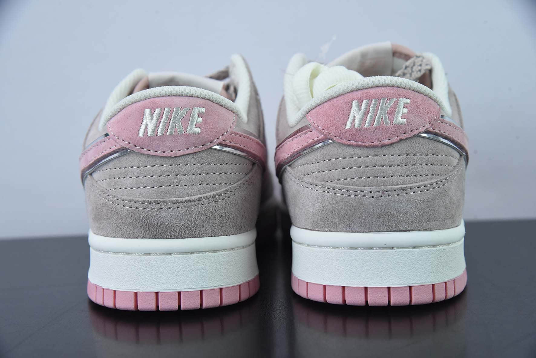 耐克Nike Otomo Katsuhiro x Nike SB Dunk Low Steamboy OST大友克洋联名麂皮肉粉低帮休闲运动板鞋纯原版本 货号:ST1391-208