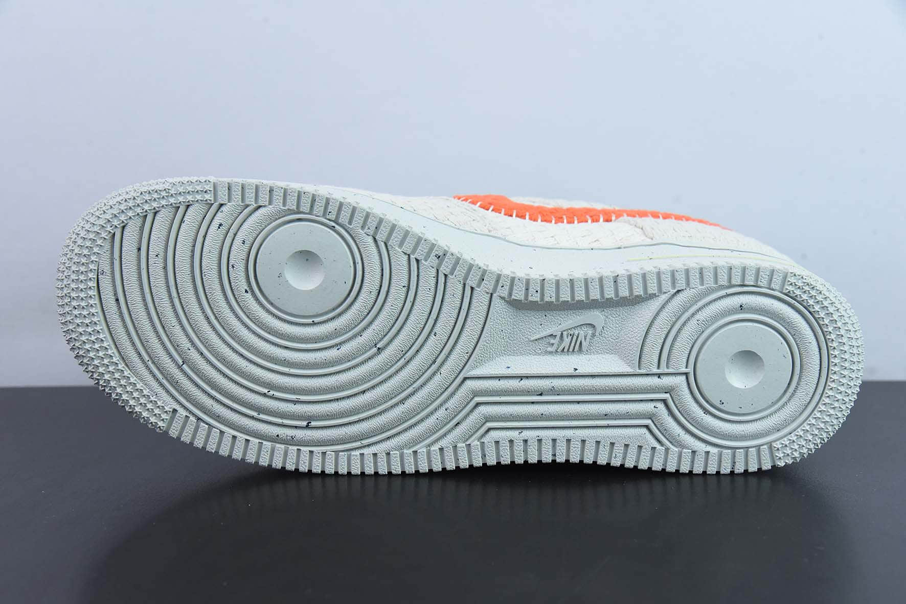 耐克Nike Air Force 1 '07 Lv8 编织格子白橘空军一号低帮运动休闲板鞋纯原版本 货号：DV2112-001
