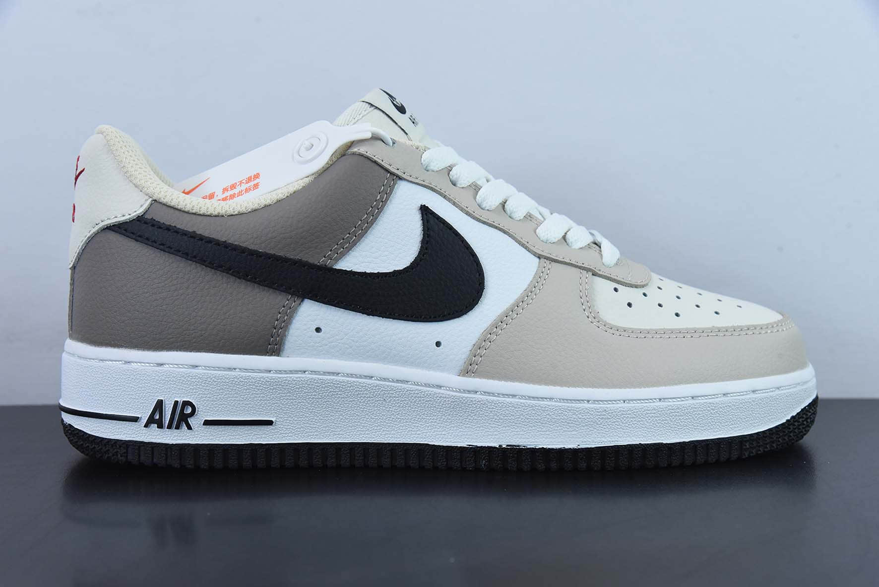 耐克Nike Air Force 1´07 LXXVachetta Tan翻毛奶茶黄棕白空军一号经典低帮休闲板鞋纯原版本 货号：JO8969-785