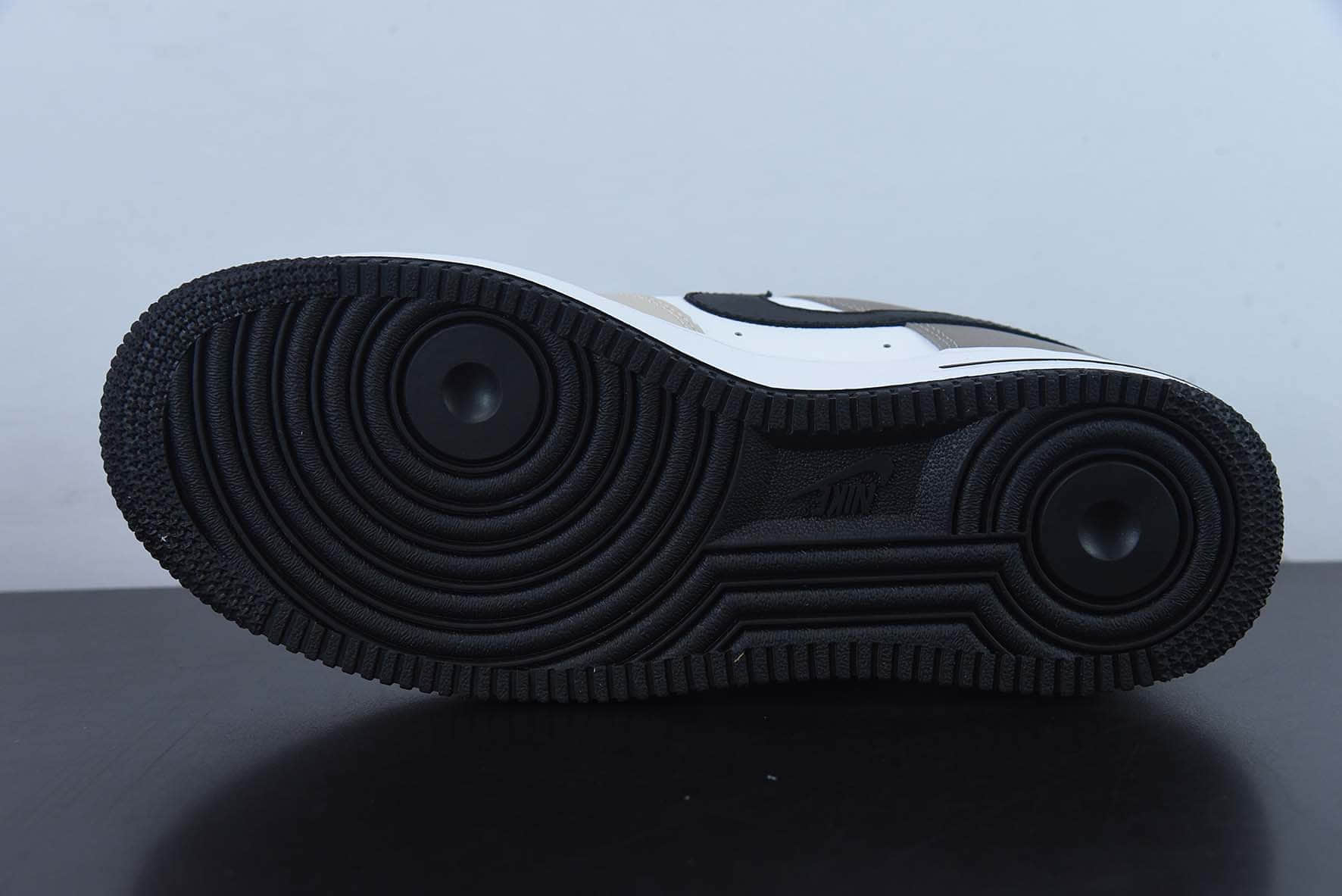 耐克Nike Air Force 1´07 LXXVachetta Tan翻毛奶茶黄棕白空军一号经典低帮休闲板鞋纯原版本 货号：JO8969-785