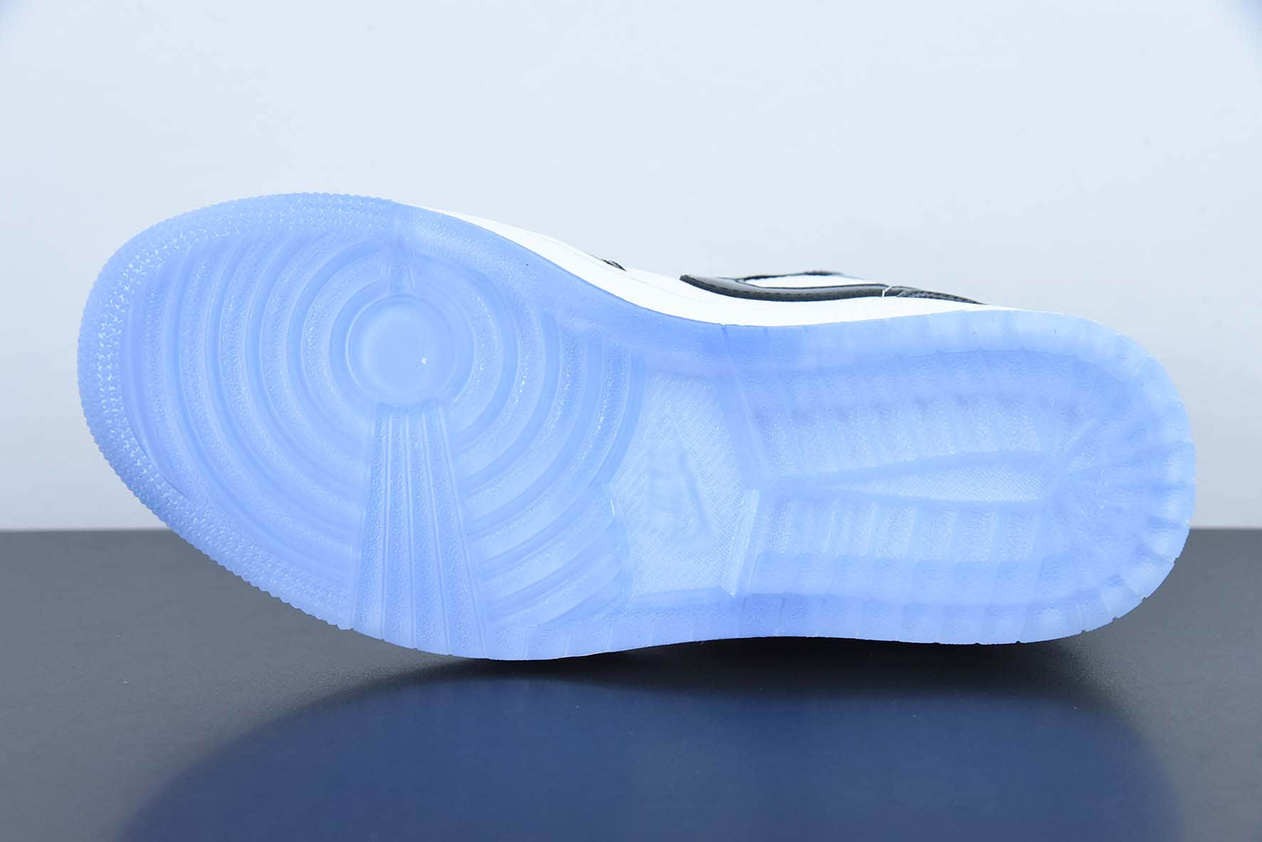 乔丹Air Jordan Retro 1 LowConcordAJ1乔丹一代黑白康扣漆皮低帮经典复古文化休闲运动篮球鞋纯原版本 货号: DV1309-100