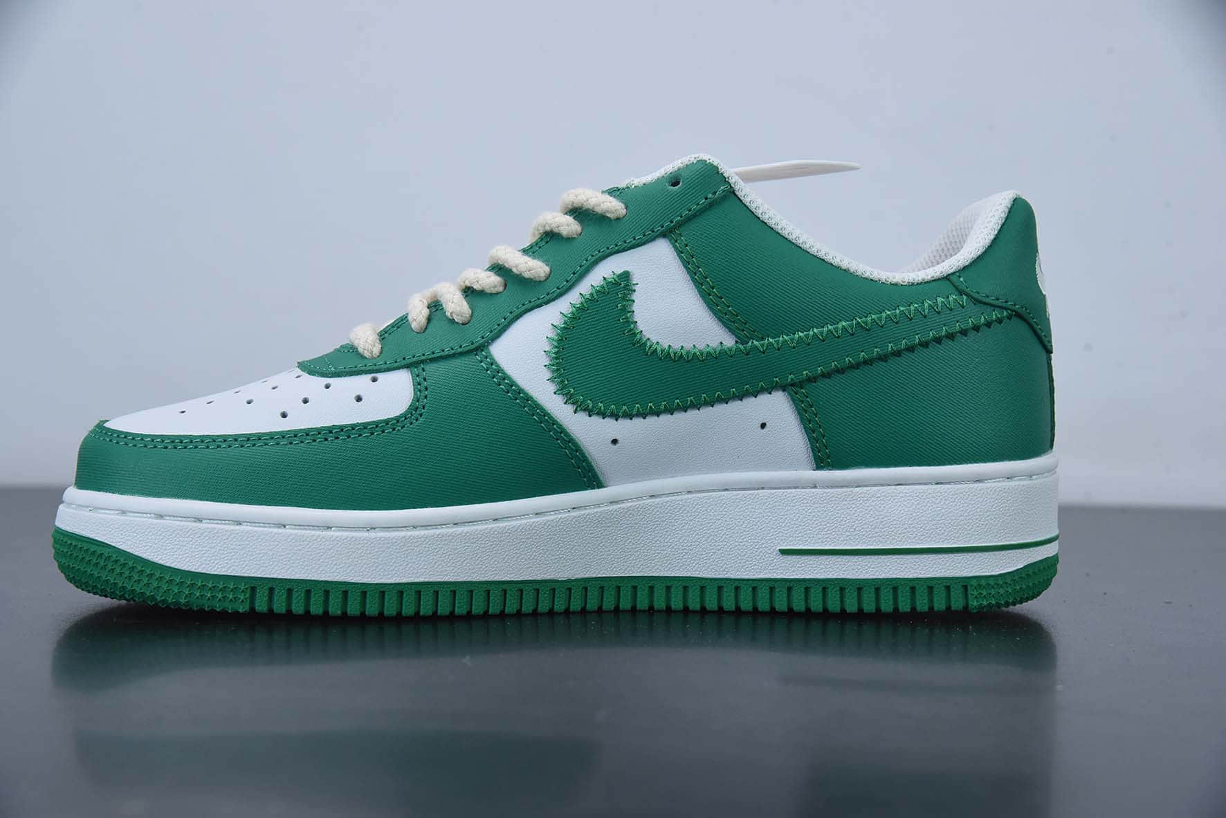 耐克Nike By You Air Force 1'07 Low Retro SP拼接皮革草绿白空军一号低帮休闲板鞋纯原版本 货号:DE0236-011