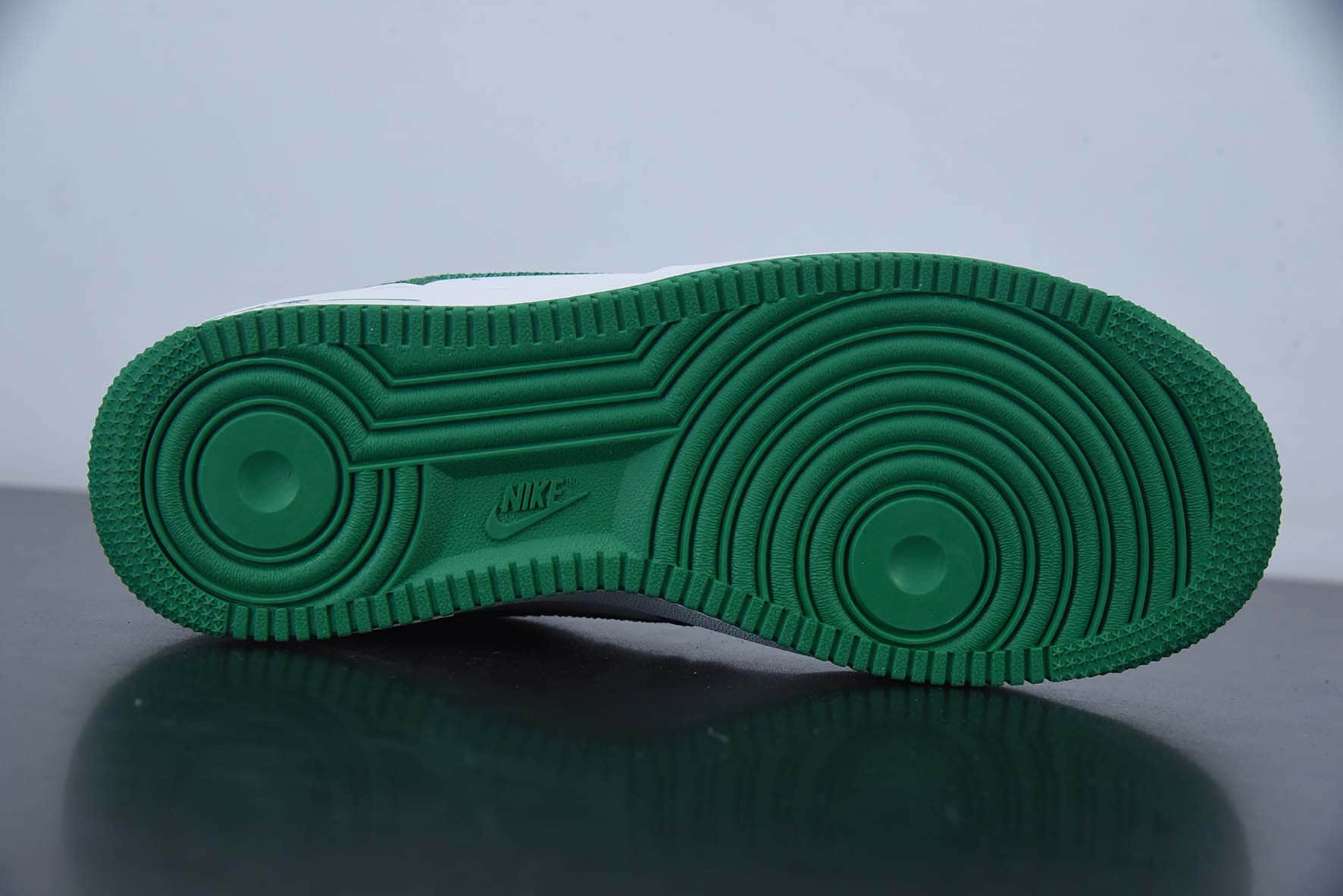 耐克Nike By You Air Force 1'07 Low Retro SP拼接皮革草绿白空军一号低帮休闲板鞋纯原版本 货号:DE0236-011