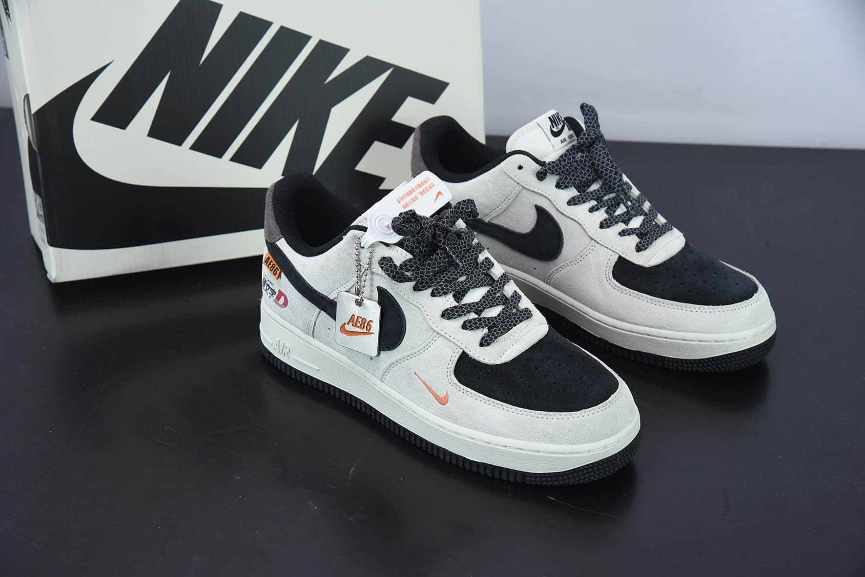耐克Nike Air Force 1'07 Low 头文字D联名款麂皮黑灰空军一号低帮休闲板鞋纯原版本 货号：BS9055-801