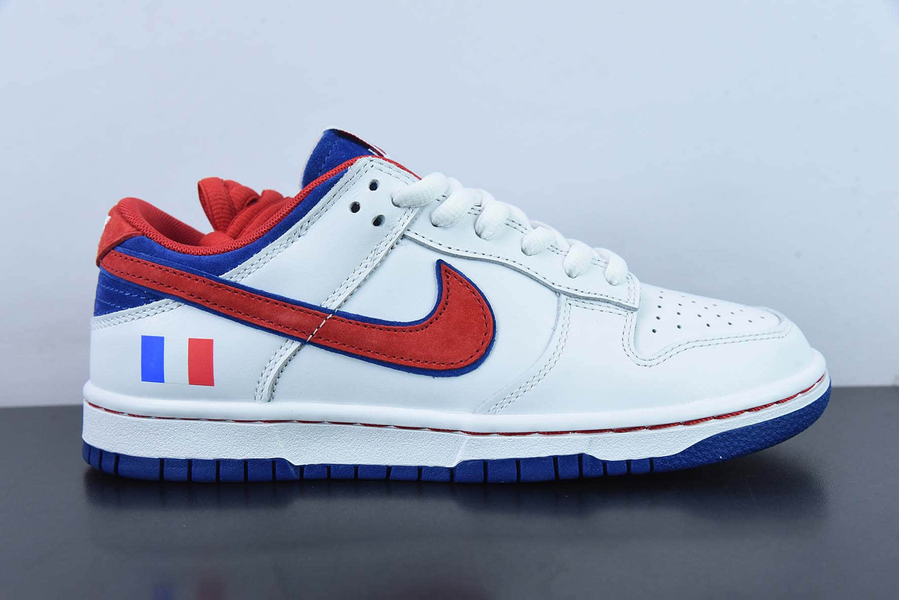 耐克Nike Otomo Katsuhiro x Nike SB Dunk Low Steamboy OSTSB 大友克洋联名白蓝红法国世界杯定制版低帮滑板鞋纯原版本 货号:FR2022-668