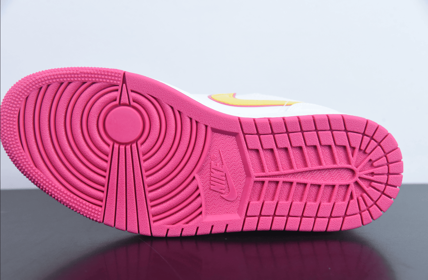 乔丹Air Jordan 1 Low AJ1白黄粉糖果低帮篮球鞋纯原版本 货号:CV4610-10