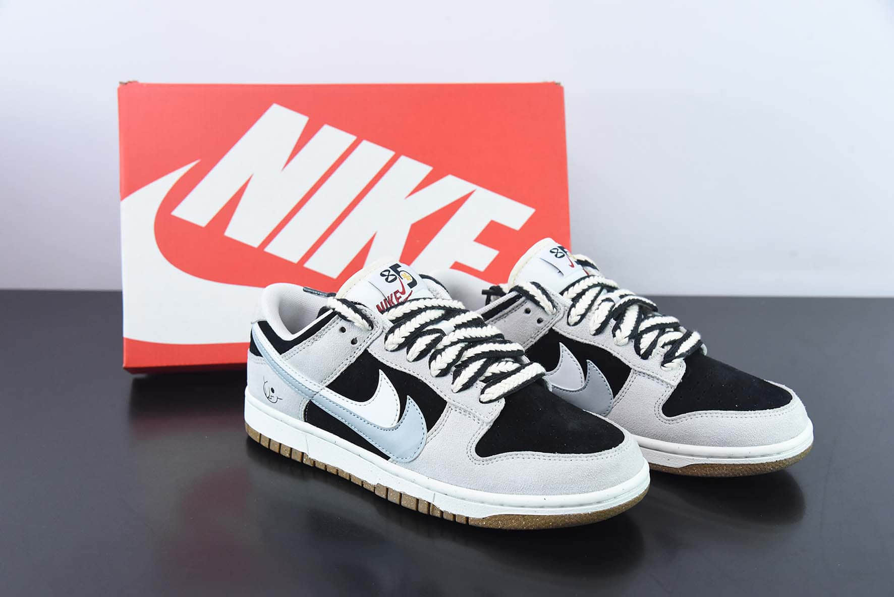耐克Nike Dunk Low SE “85” 灰蓝黑双勾复古休闲板鞋纯原版本 货号：DO9457-118 