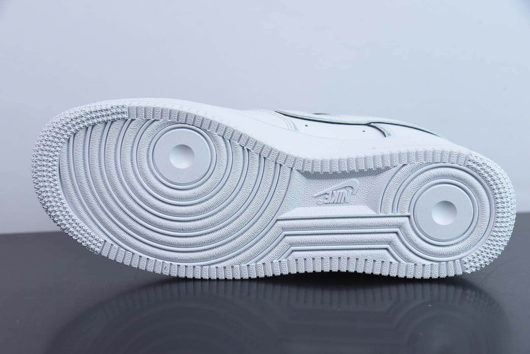 耐克Nike Stussyx Nike Air Force 1 Low 斯图西联名冰蓝炫彩反光空军一号低帮休闲板鞋纯原版本 货号:DT0617-029