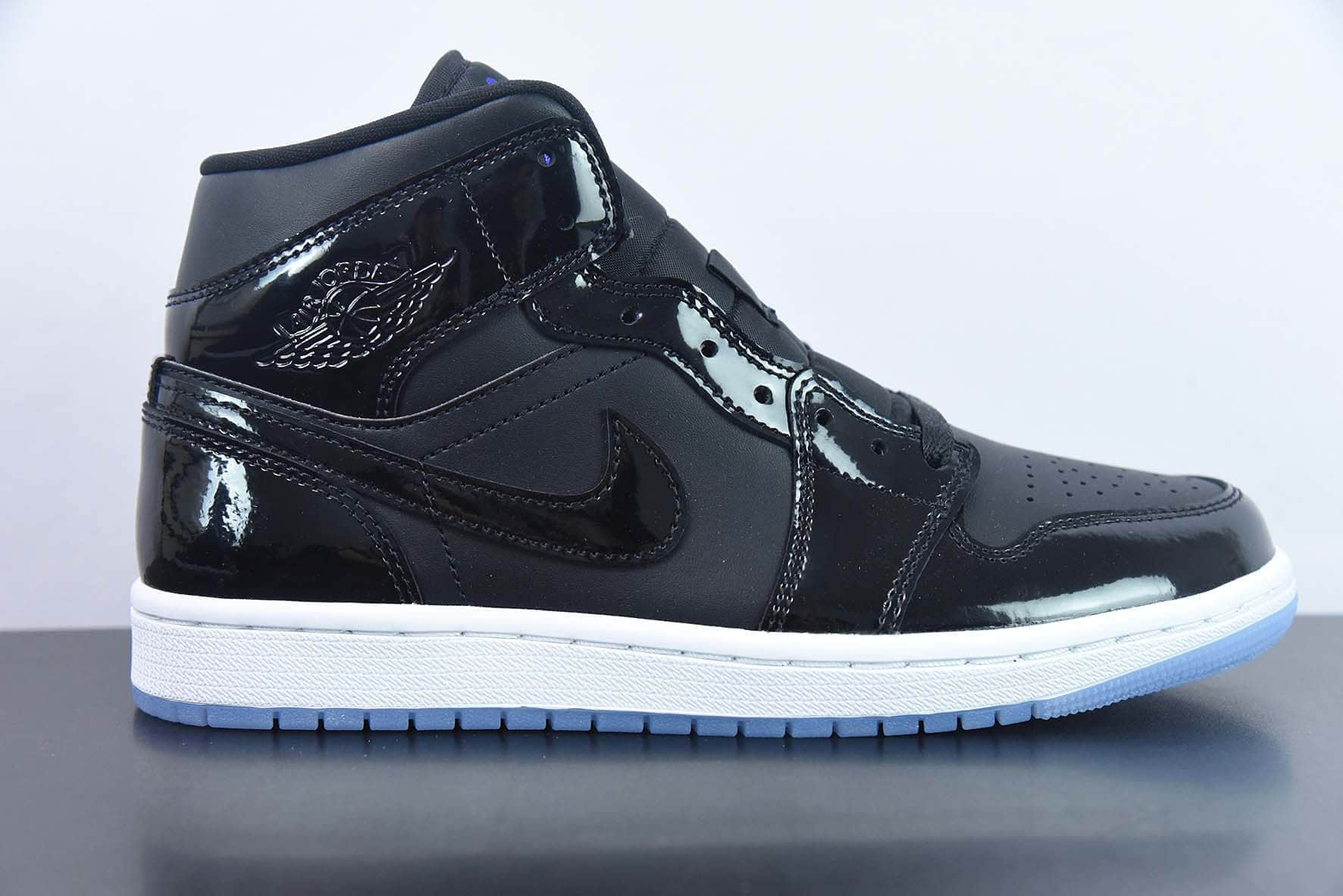 乔丹Air Jordan 1 Mid Space Jam AJ1大灌篮中帮篮球鞋纯原版本 货号：DV1308-004