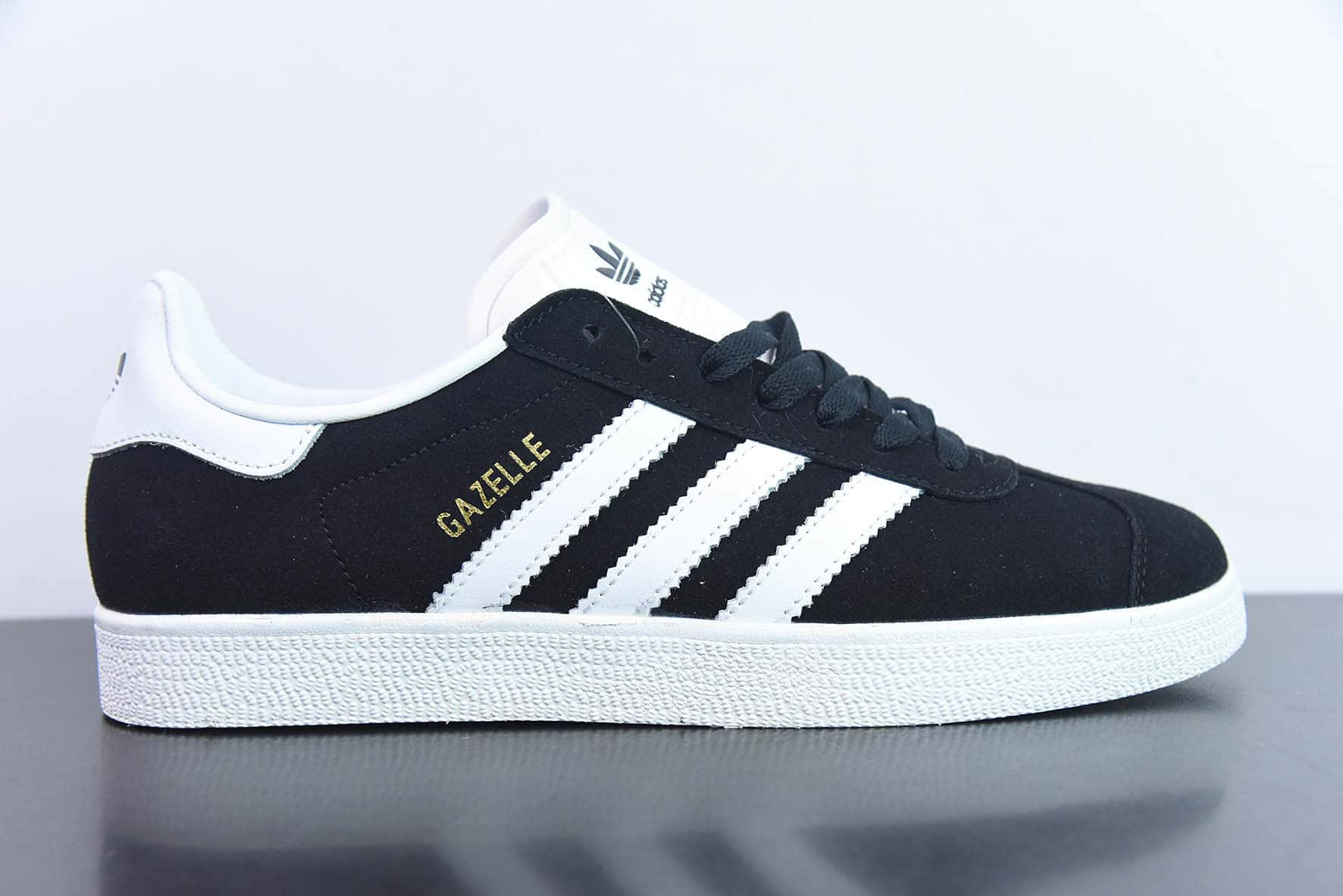 阿迪达斯Adidas Originals GazelleEsquisite Gucci羚羊系列黑白低帮复古百搭休闲运动板鞋纯原版本 货号：BB5476