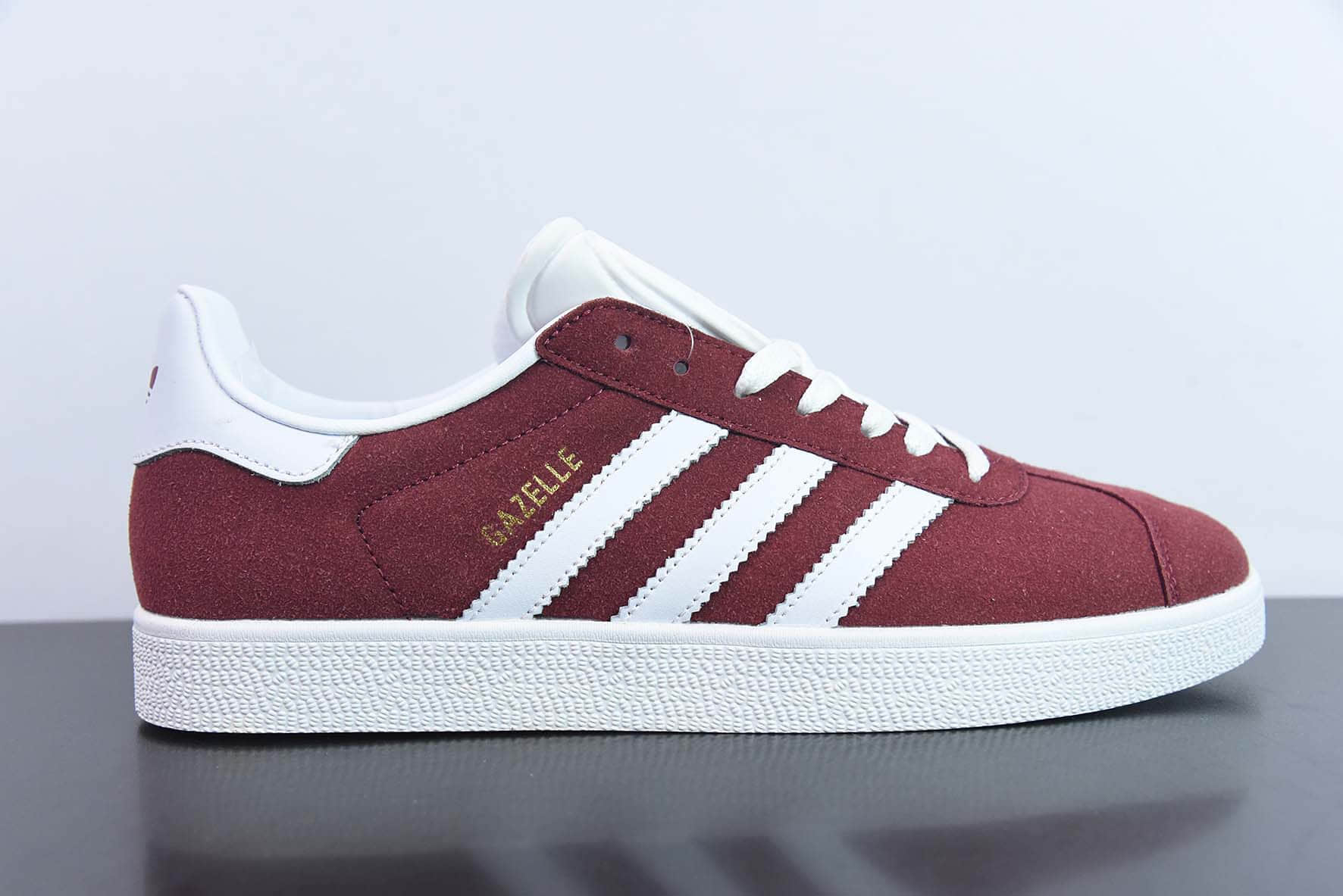阿迪达斯Adidas Originals GazelleEsquisite Gucci羚羊系列酒红白低帮复古百搭休闲运动板鞋纯原版本 货号：B41645