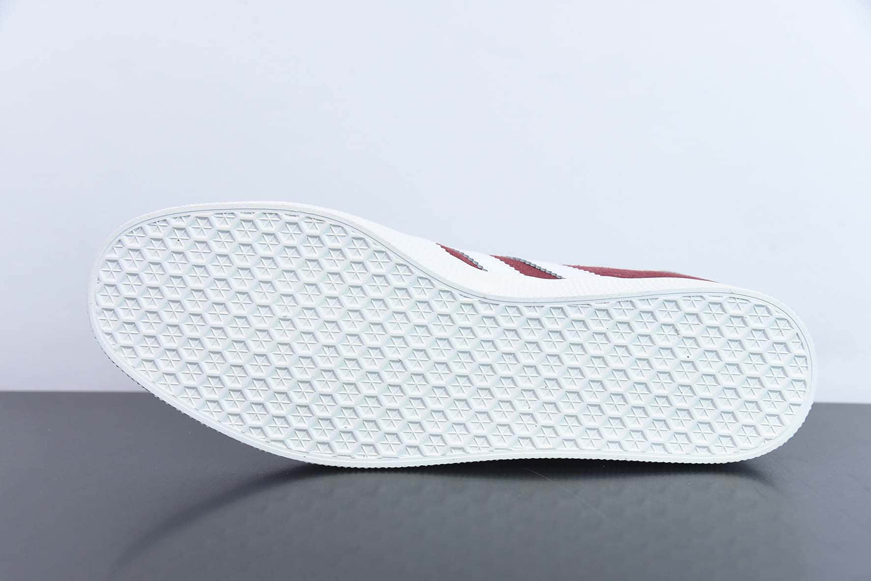 阿迪达斯Adidas Originals GazelleEsquisite Gucci羚羊系列酒红白低帮复古百搭休闲运动板鞋纯原版本 货号：B41645