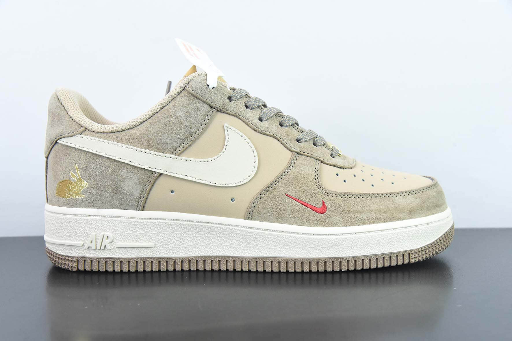 耐克NIke Air Force 1 '07 Low “中国年-金兔送福”空军一号低帮休闲板鞋纯原版本 货号:BS9055-814