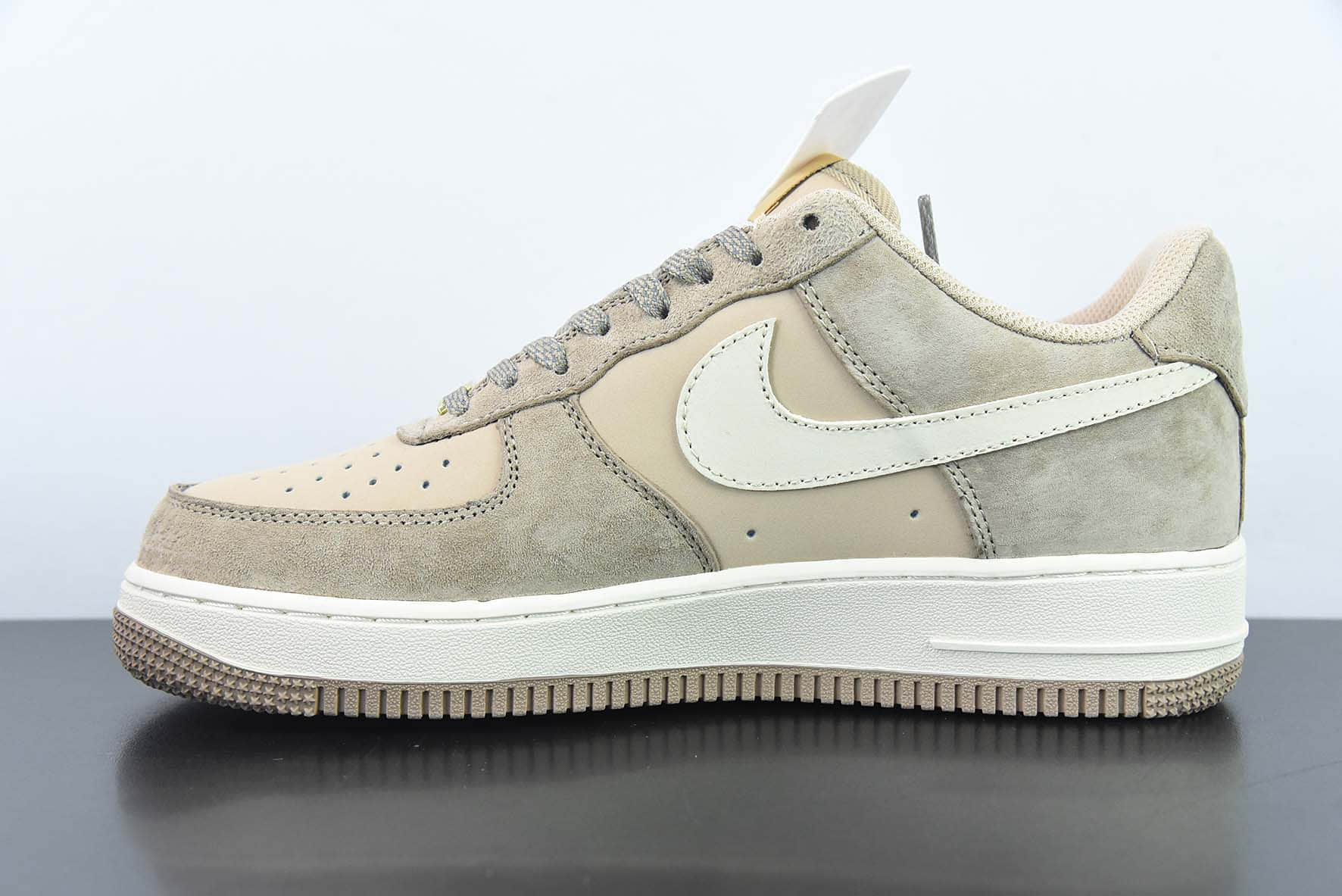 耐克NIke Air Force 1 '07 Low “中国年-金兔送福”空军一号低帮休闲板鞋纯原版本 货号:BS9055-814