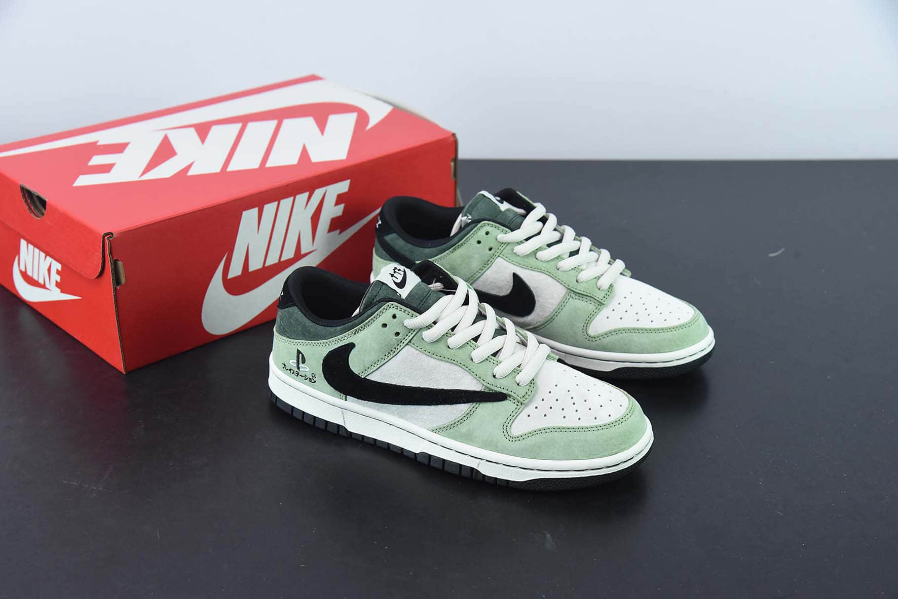 耐克Nike Sony PlayStation 5 x Travis Scott x Nike SB Dunk LowPS5三方联名黑绿倒勾扣篮系列低帮经典百搭休闲运动板鞋纯原版本 货号:CU1726-777