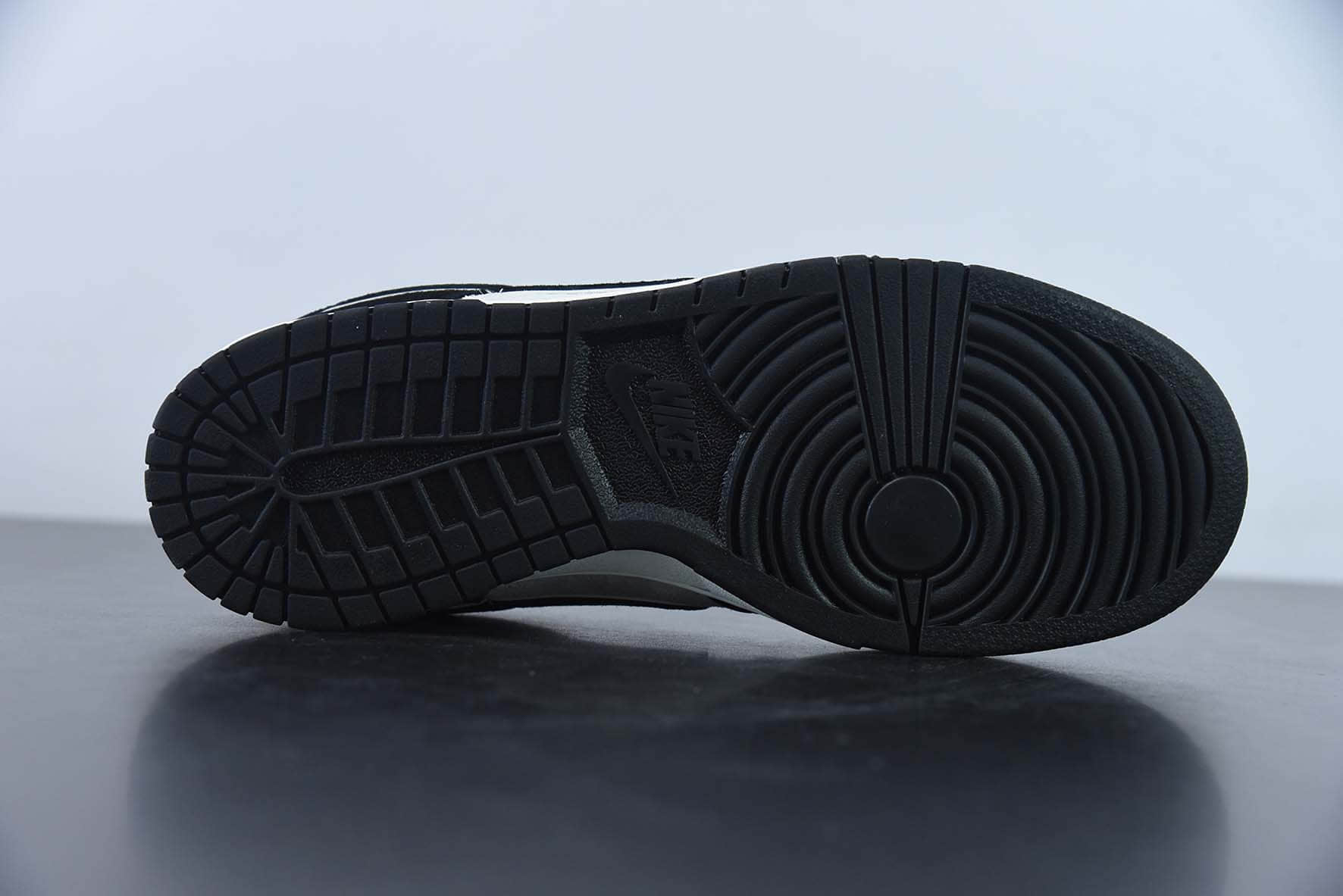 耐克Nike Otomo Katsuhiro x NK Dunk Low大友克洋联名款黑白熊猫低帮运动休闲板鞋纯原版本 货号: ST1391-100