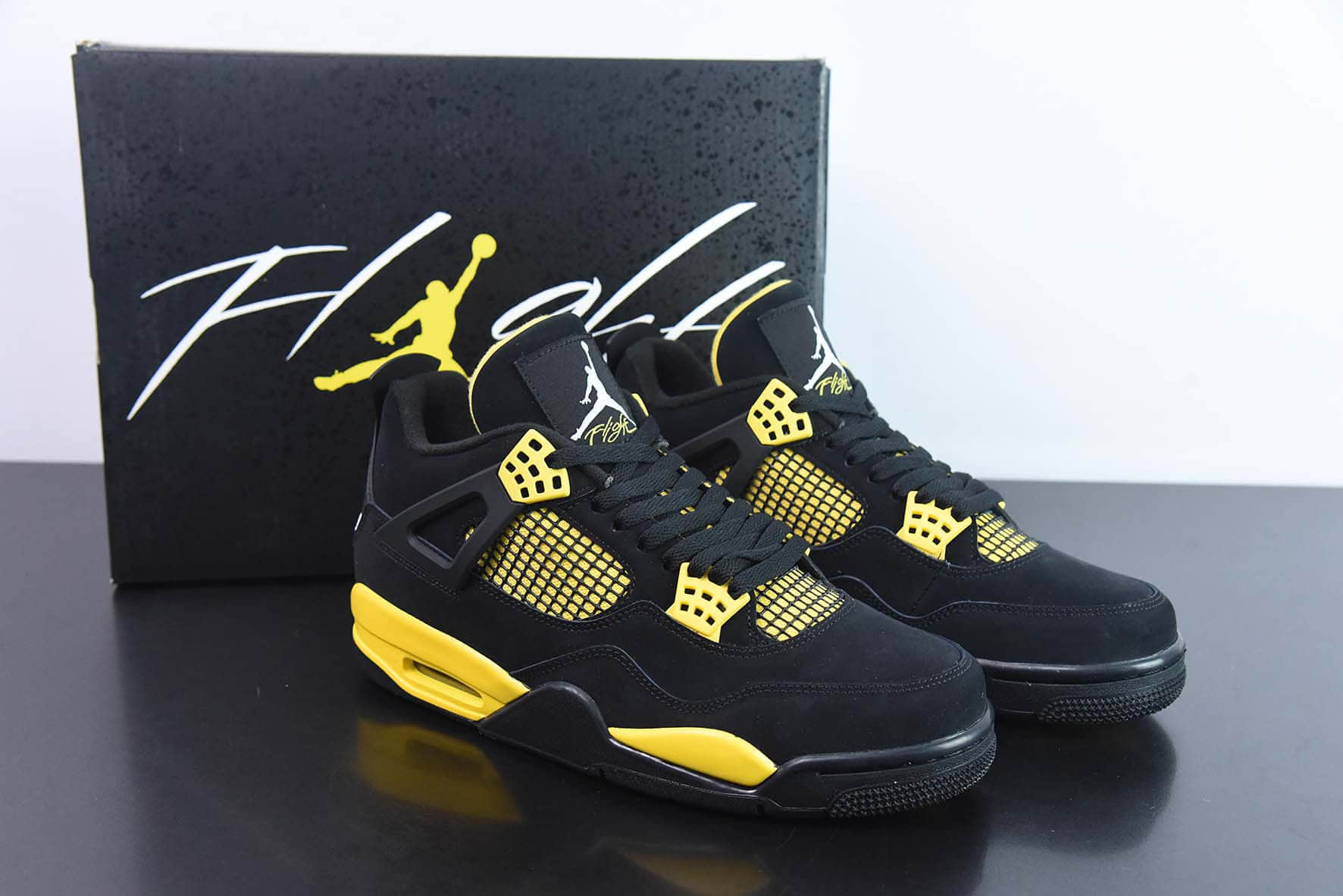 乔丹Air Jordan 4 Retro  Thunder  AJ4 乔4黑黄雷公男子文化篮球鞋纯原版本 货号：DH6927-017