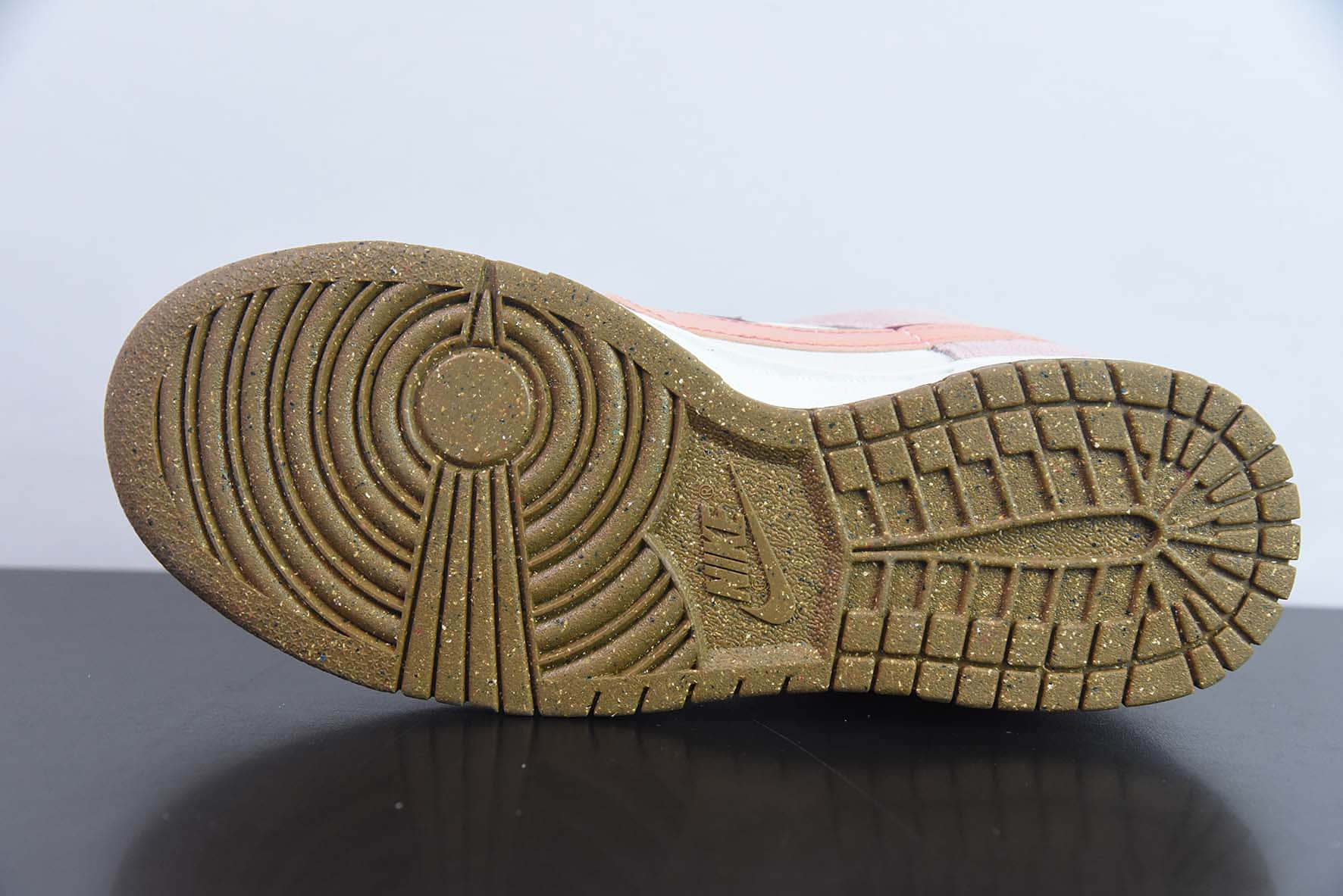 耐克Nike Dunk Low SE 85双钩熊猫魔法椰奶粉复古休闲板鞋纯原版本 货号:DO9457-120