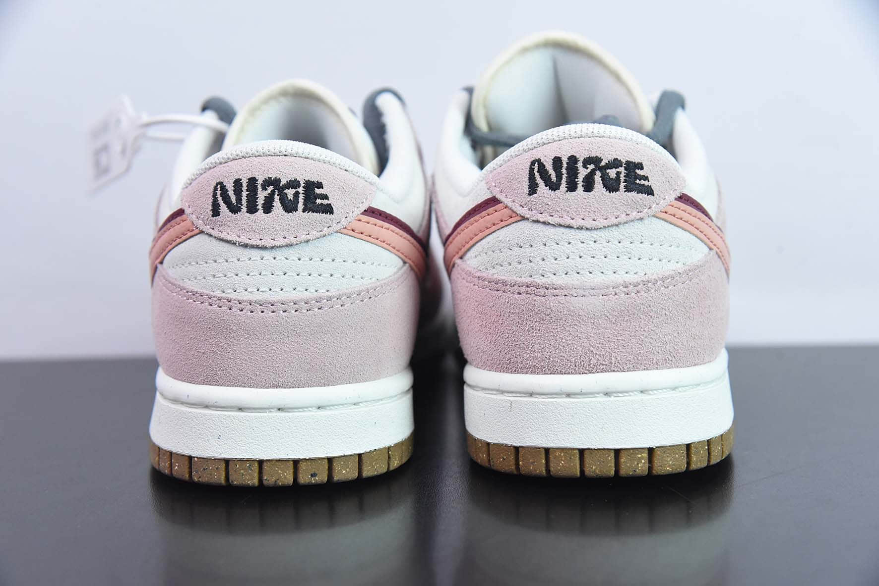 耐克Nike Dunk Low SE 85双钩熊猫魔法椰奶粉复古休闲板鞋纯原版本 货号:DO9457-120