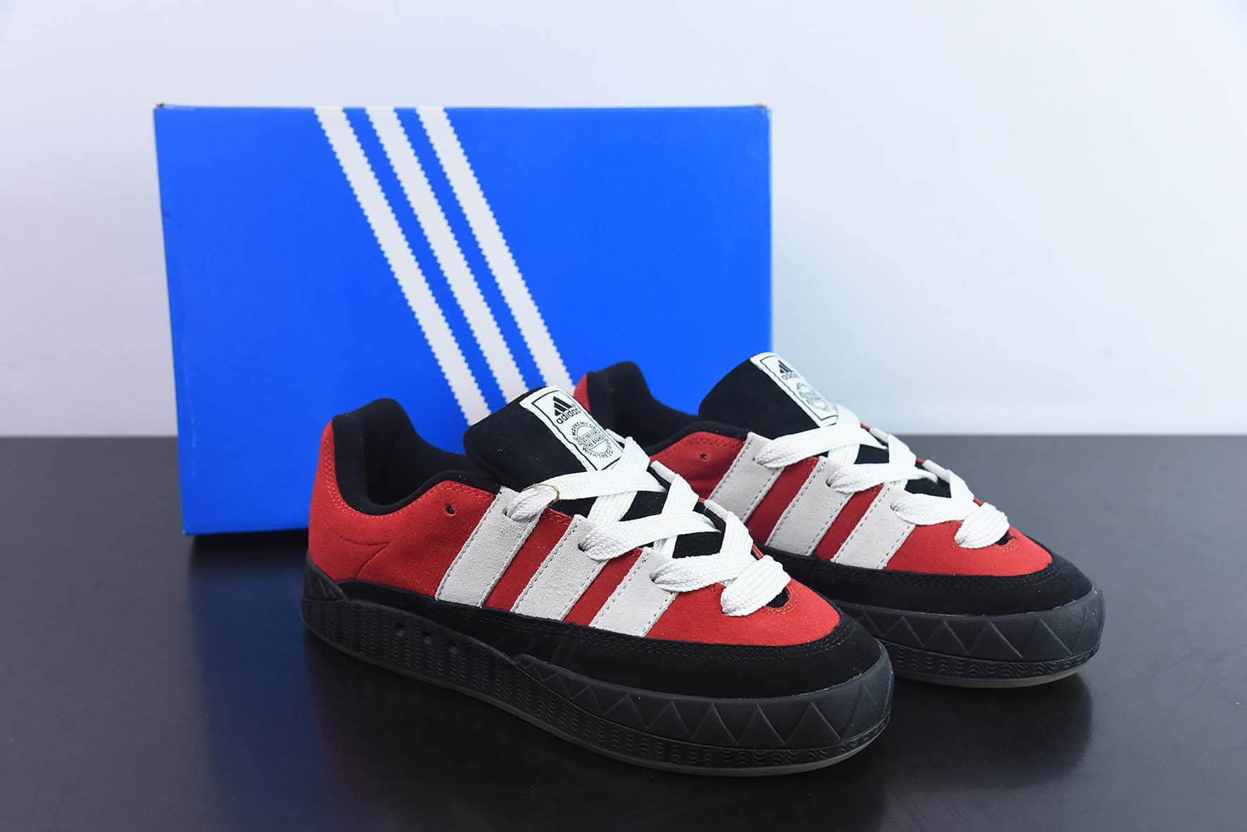 阿迪达斯Adidas Adimatic Low 马蒂奇系列黑红低帮复古鲨鱼面包鞋运动休闲滑板板鞋纯原版本 货号:GY2903