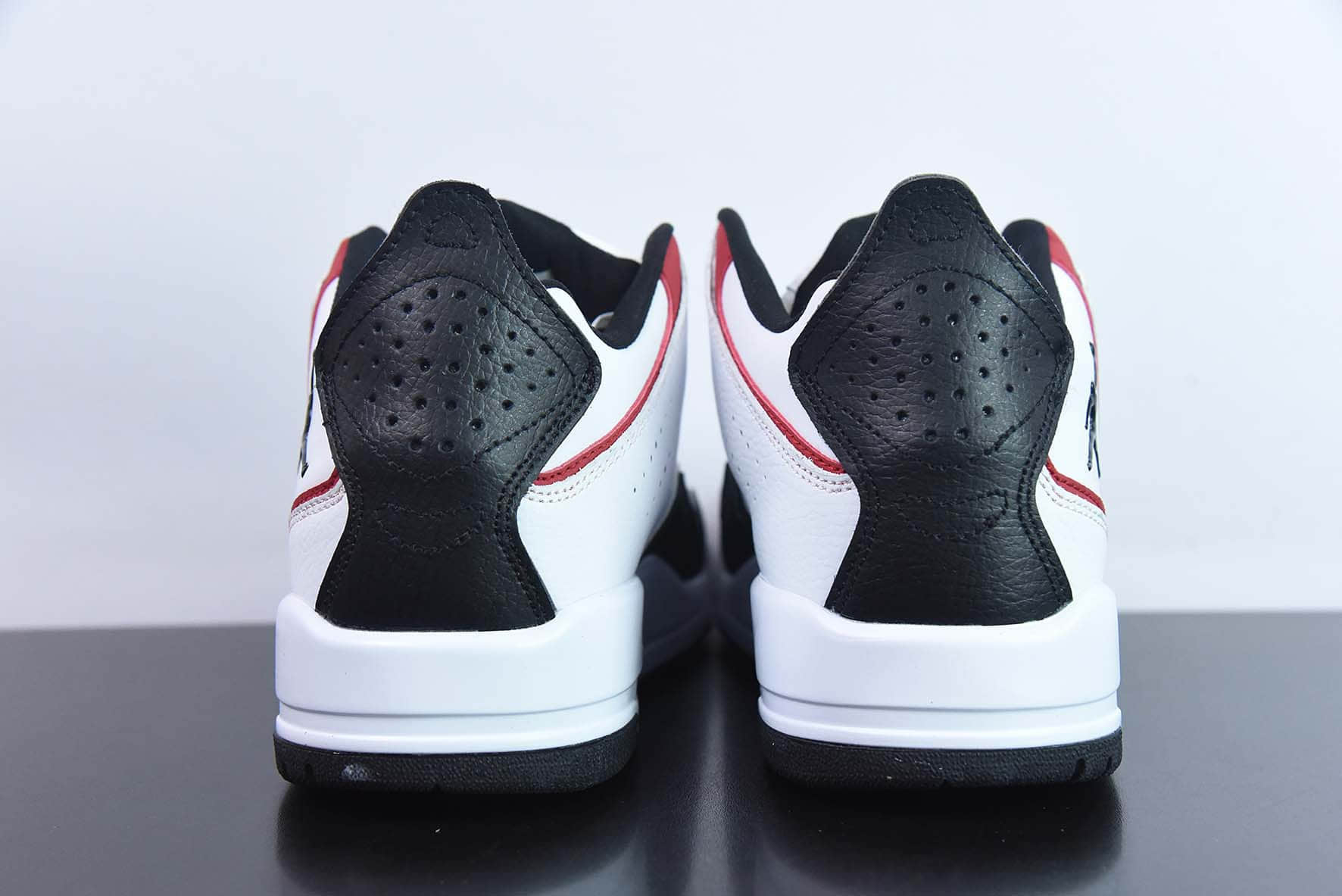 乔丹AIR Jordan Courtside 23迈克尔·乔丹 AJ23代皮革黑白红简版中帮复古做旧休闲运动文化篮球鞋纯原版本 货号:DZ2791-101