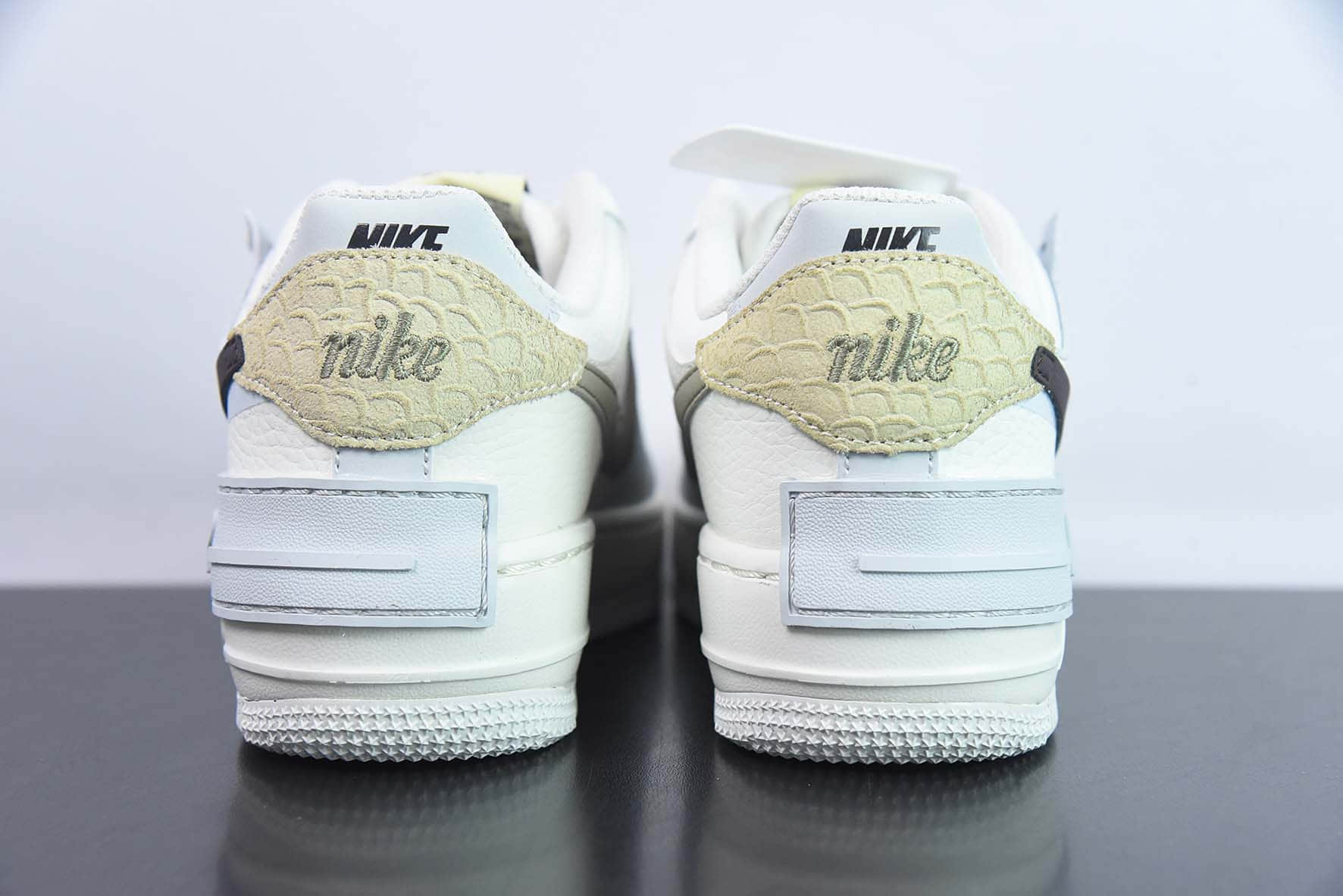 耐克Nike WMNS Air Force 1 ShadowPython马卡龙系列蛋糕奶米白深棕鸳鸯钩子空军一号轻量增高低帮百搭板鞋纯原版本 货号:FD0804-100