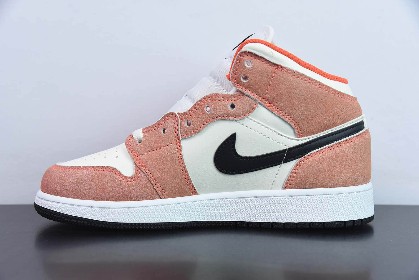 乔丹Air Jordan 1 Mid白橙中帮篮球鞋纯原版本 货号:DV1336-800