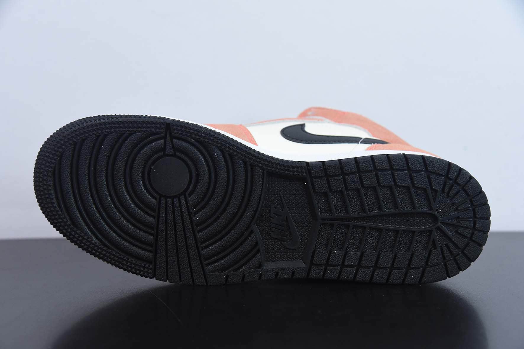 乔丹Air Jordan 1 Mid白橙中帮篮球鞋纯原版本 货号:DV1336-800