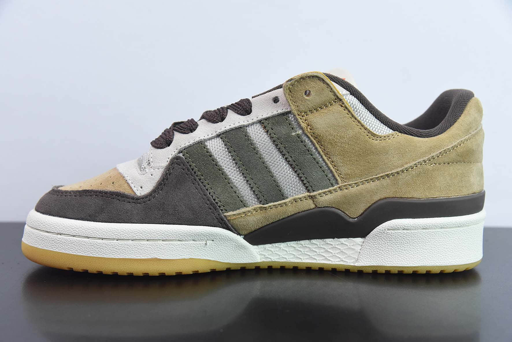 阿迪达斯Adidas Originals Forum 84 Low 深棕麦黄浅灰罗马系列魔术贴低帮休闲板鞋纯原版本 货号:GW4334