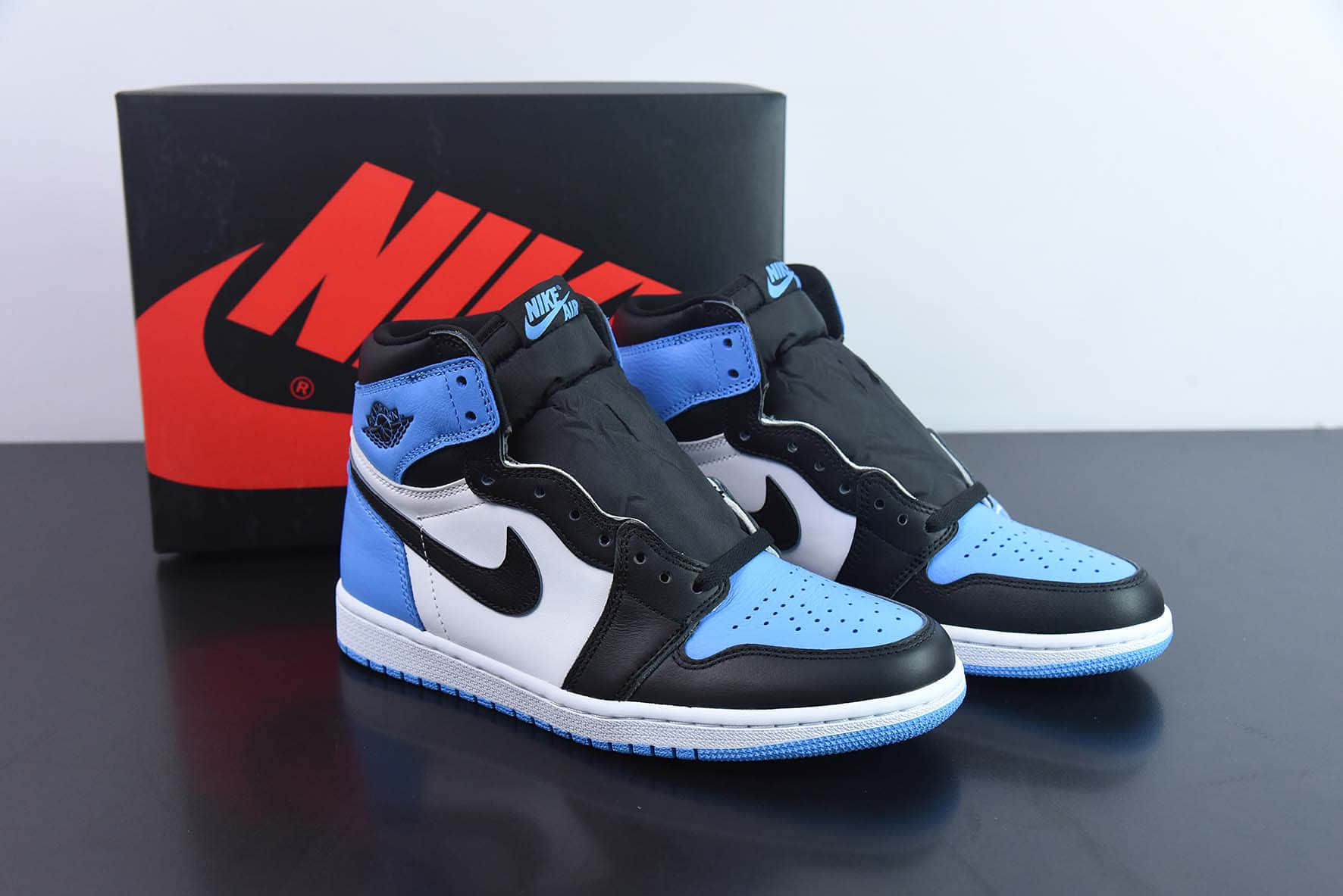 乔丹Air Jordan 1 High OG UNC Toe AJ1黑蓝脚趾高帮篮球鞋纯原版本 货号:DZ5485-400