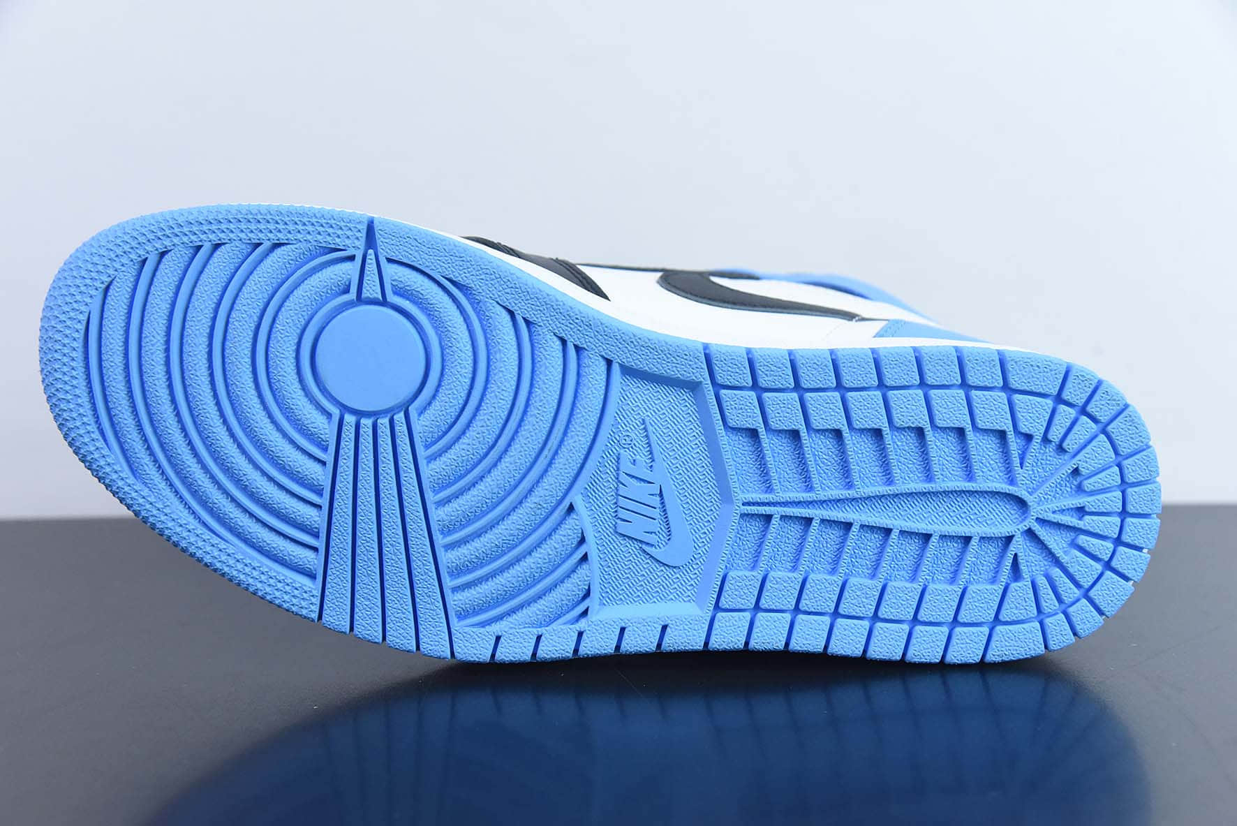 乔丹Air Jordan 1 High OG UNC Toe AJ1黑蓝脚趾高帮篮球鞋纯原版本 货号:DZ5485-400