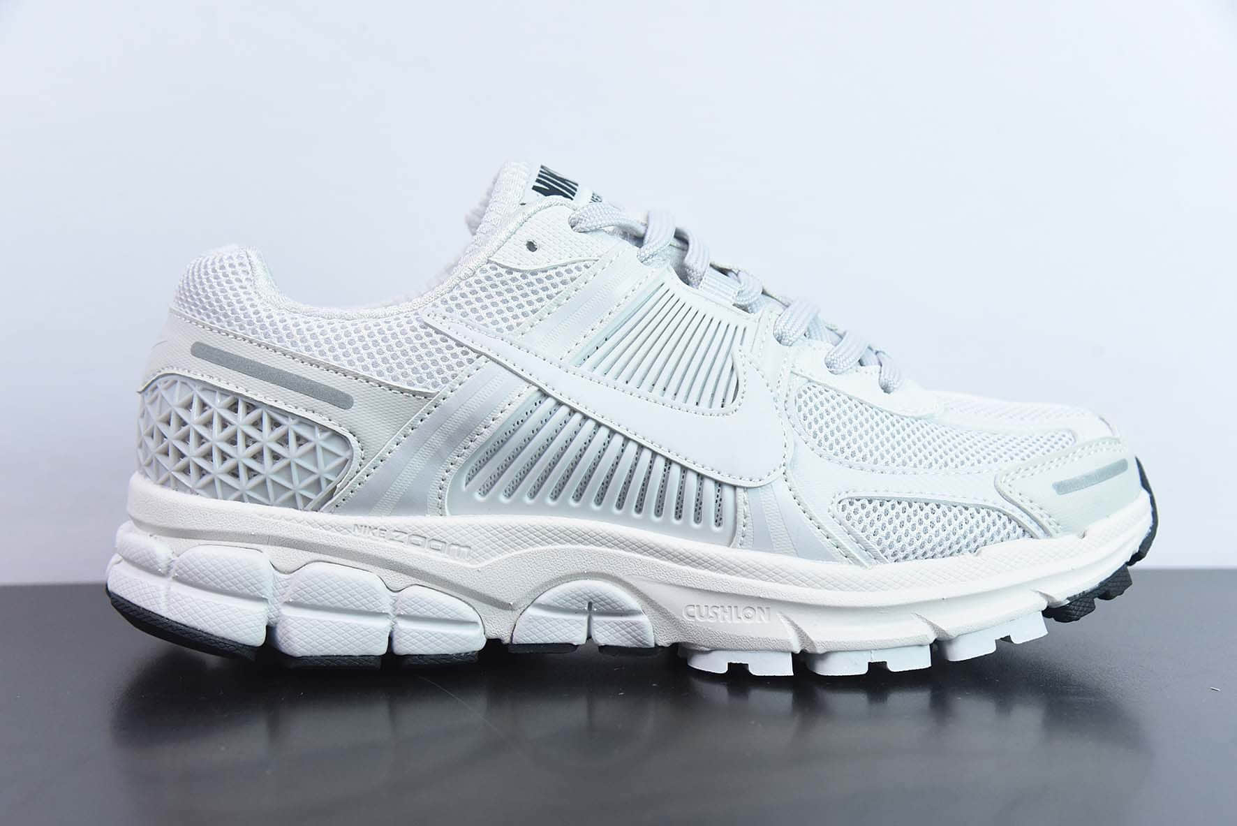 耐克Nike Zoom Vomero 5Dark Grey佛莫罗5代系列经典“炭灰银”运动鞋纯原版本 货号:BV1358-001