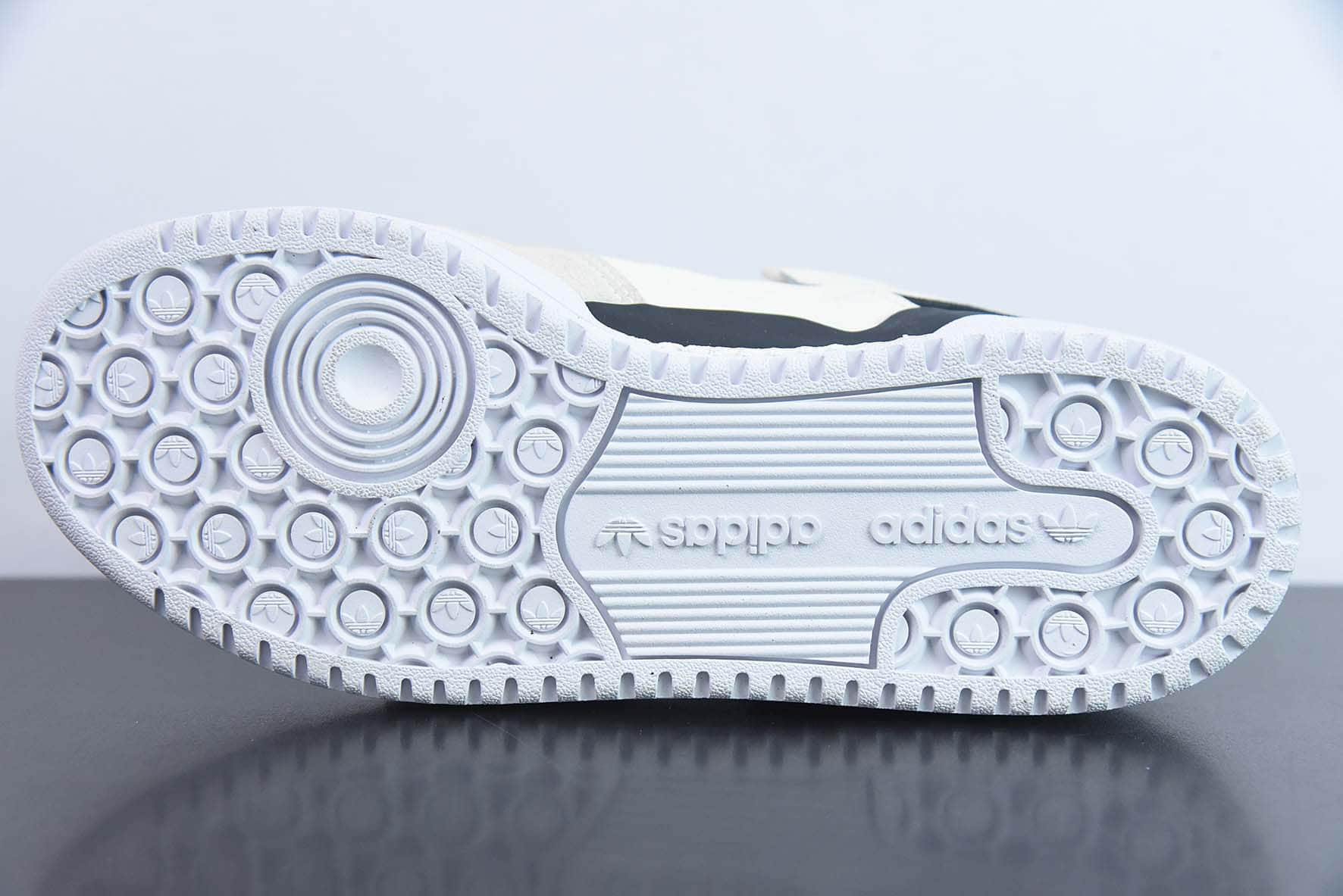 阿迪达斯Adidas Forum 84 Low 人气单品米白深灰黑色经典复古篮球鞋纯原版本 货号:HO1914