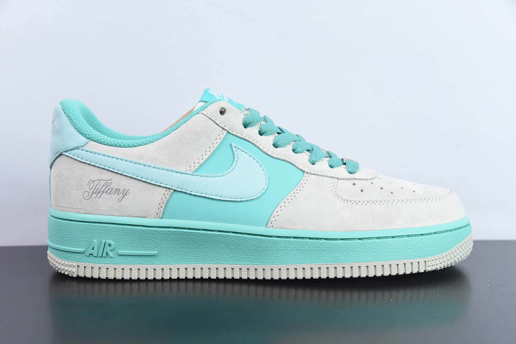 耐克Nike iffany & Co. x Nk Air Force 1'07 Low SP Friends and Family 蒂芙尼灰蓝亚洲限定联名款空军一号低帮休闲板鞋纯原版本 货号:DZ1382-222