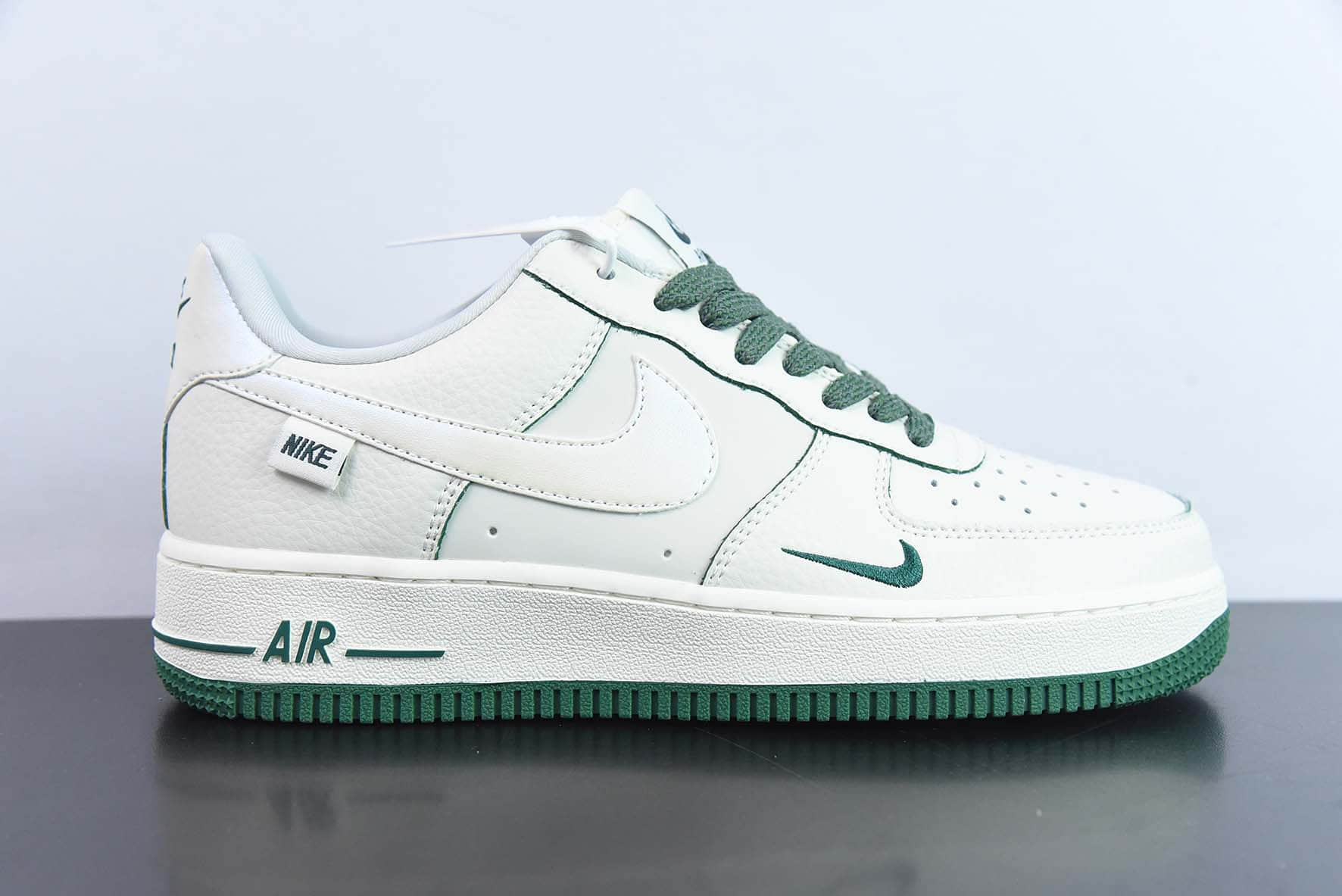 耐克Nike Air Force 1 '07 Low 米绿珠光马克笔空军一号低帮休闲板鞋纯原版本 货号：DD9915-600 