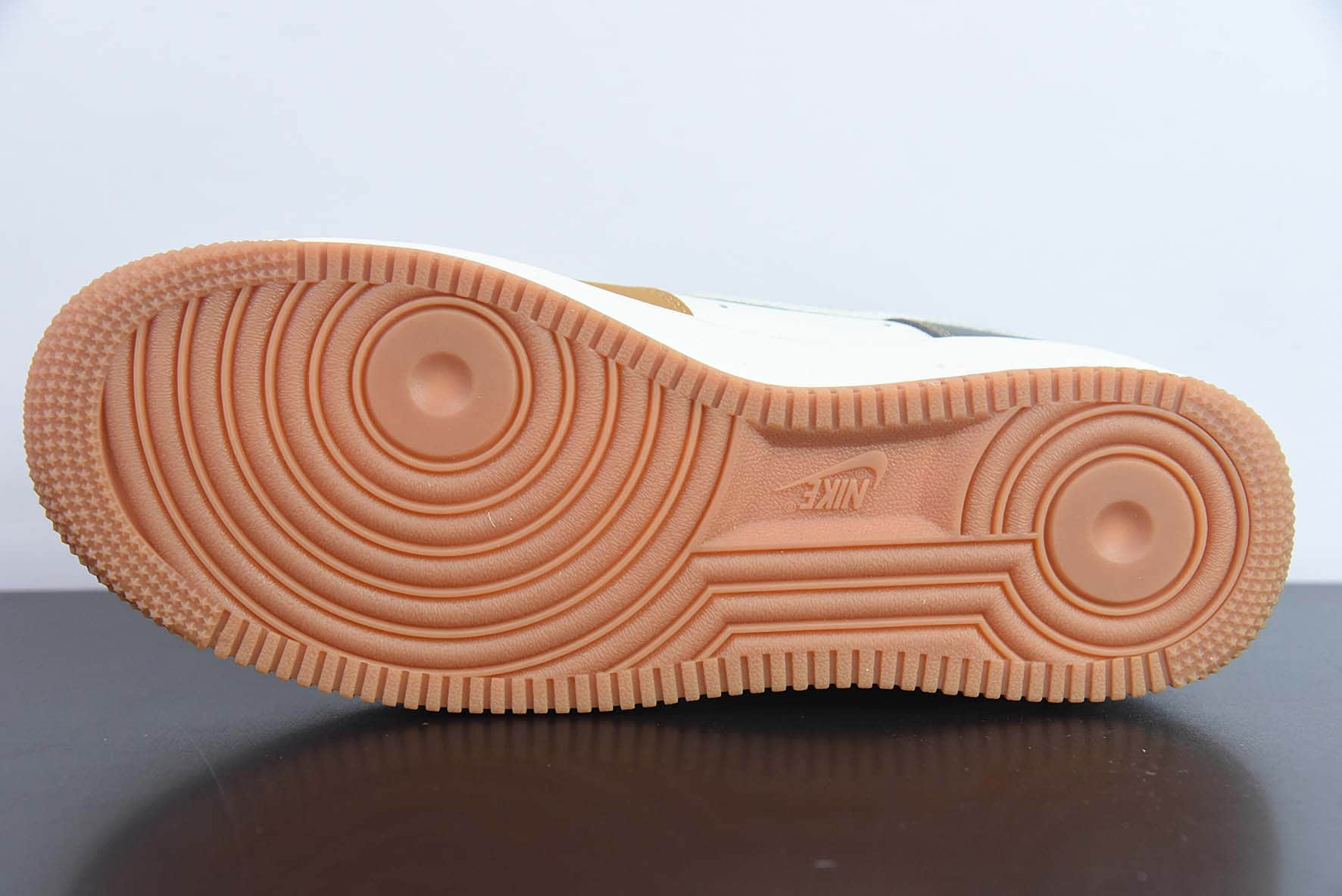 耐克Nike Air Force 1 Low '07 苍棕绿小勾空军一号低帮休闲板鞋纯原版本 货号:DB3301-011