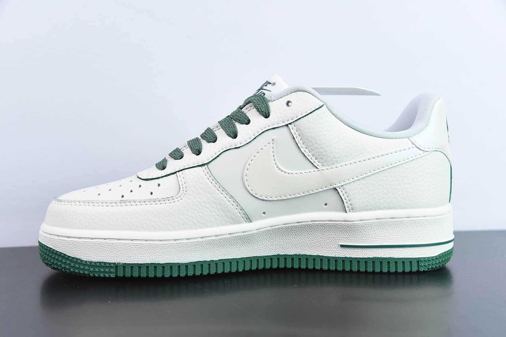 耐克Nike Air Force 1 '07 Low 米绿珠光马克笔空军一号低帮休闲板鞋纯原版本 货号：DD9915-600 