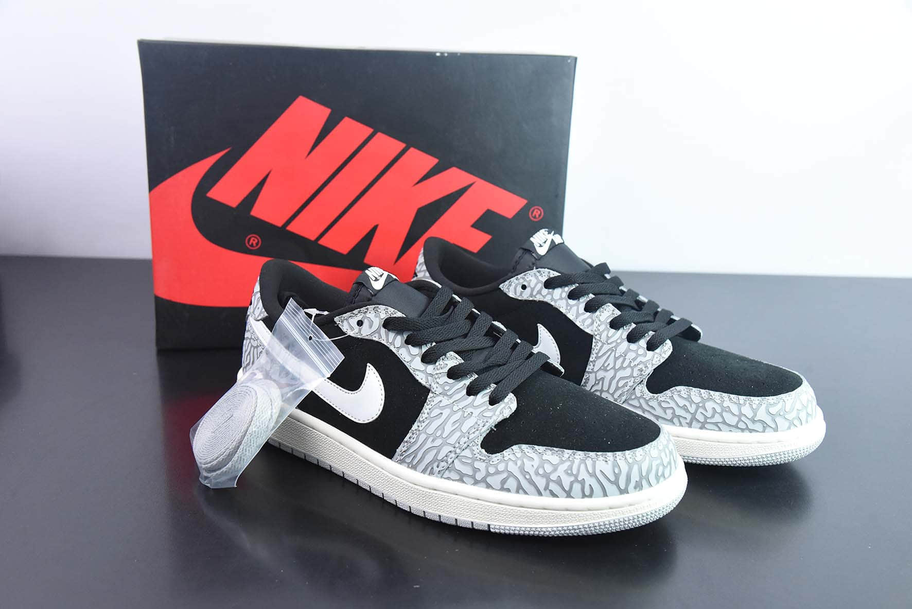 乔丹Air Jordan 1 Low OG Black Cement AJ1 乔1黑水泥低帮文化休闲板鞋纯原版本 货号:CZ0790-001