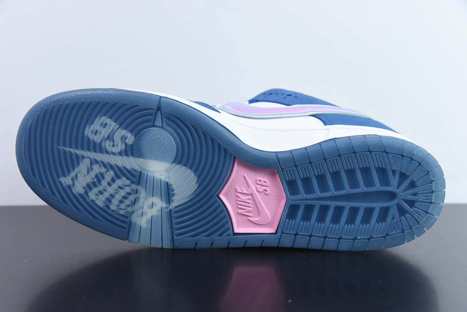 耐克Nike Born x Raised x NK SB Dunk LowOne Block at a Time白蓝全息镭射雪花冲孔扣篮系列低帮休闲运动滑板板鞋纯原版本 货号:FN7819-400