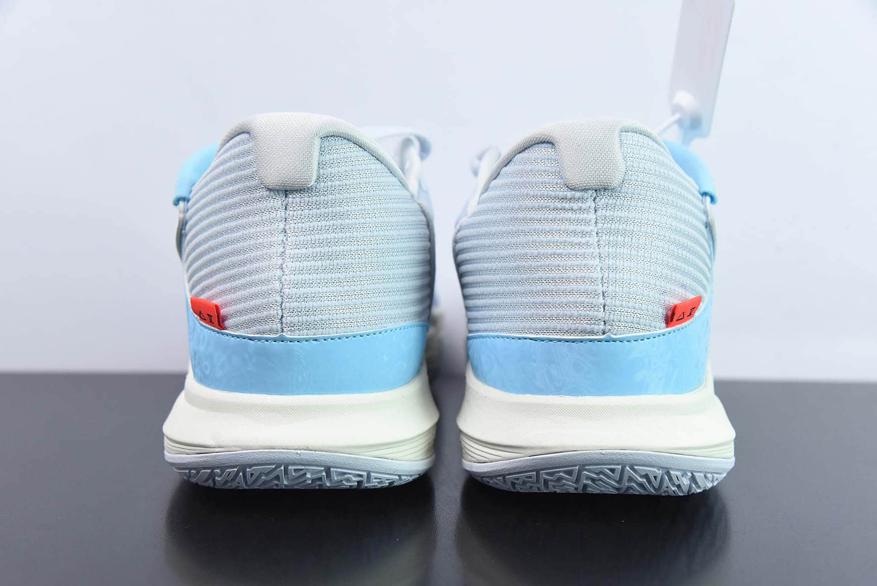 欧文Kyrie Low EP Bounce欧文5代灰蓝男子实战篮球鞋纯原版本 货号:DJ6012-003