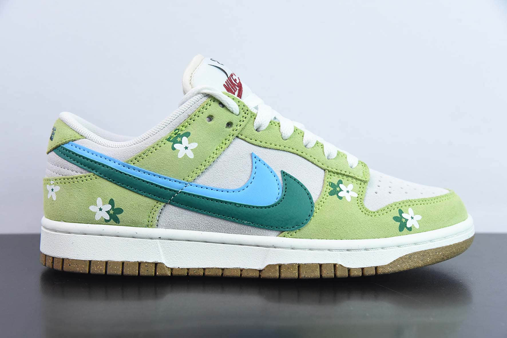 耐克Nike SB Dunk Low SE85 花朵苹果绿浅灰深绿蓝双钩扣篮系列低帮休闲运动滑板板鞋纯原版本 货号:DO9457-125