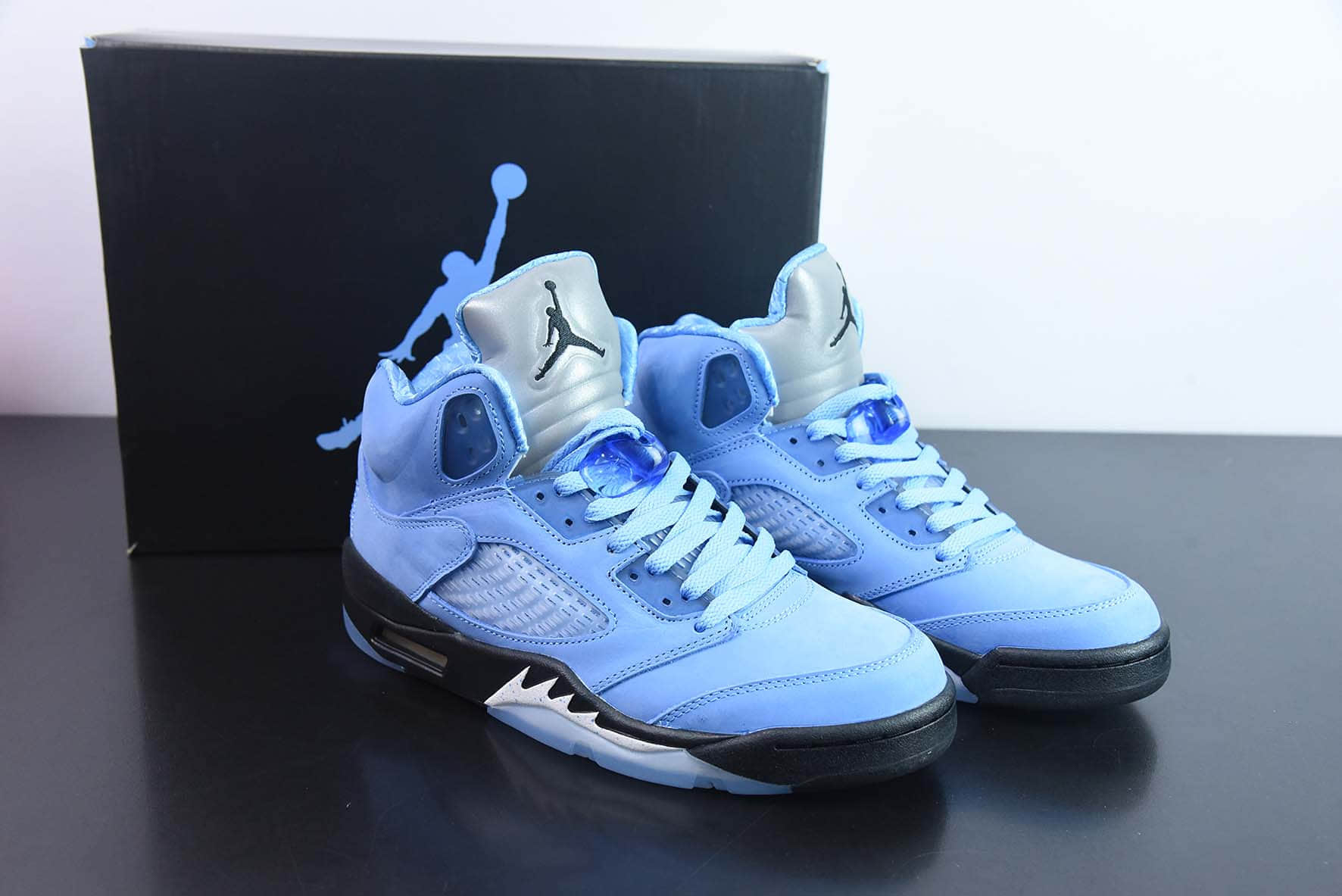 乔丹Air Jordan 5 Retro UNC AJ5大学蓝北卡蓝高帮男子文化篮球鞋纯原版本 货号:DV1310-401