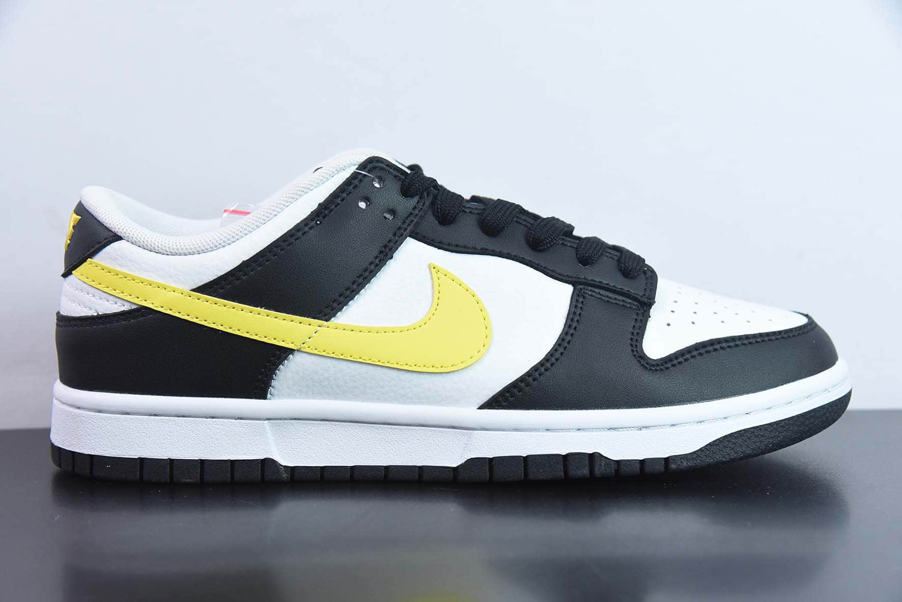 耐克Nike SB Dunk Low “黑白黄”熊猫低帮休闲滑板鞋纯原版本 货号:FQ2431-001