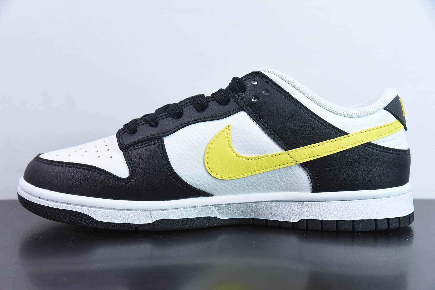 耐克Nike SB Dunk Low “黑白黄”熊猫低帮休闲滑板鞋纯原版本 货号:FQ2431-001