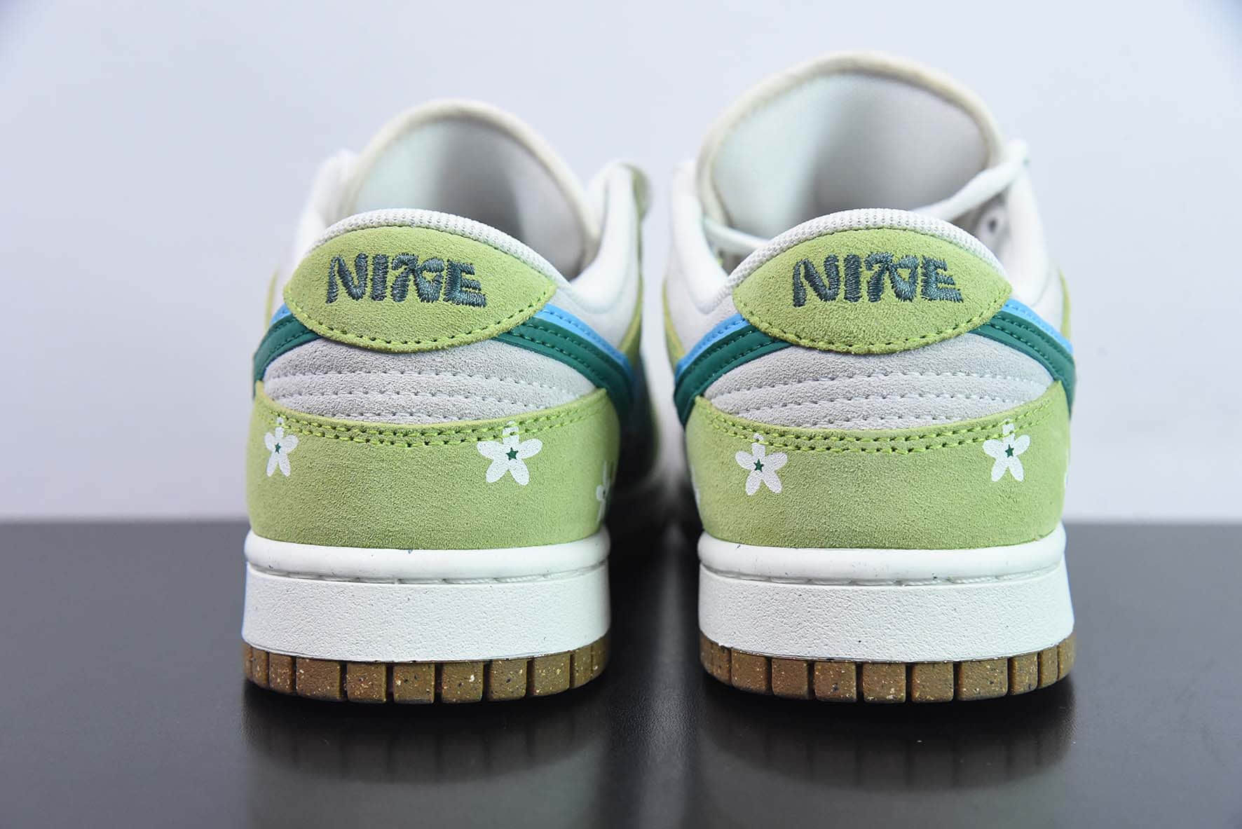 耐克Nike SB Dunk Low SE85 花朵苹果绿浅灰深绿蓝双钩扣篮系列低帮休闲运动滑板板鞋纯原版本 货号:DO9457-125