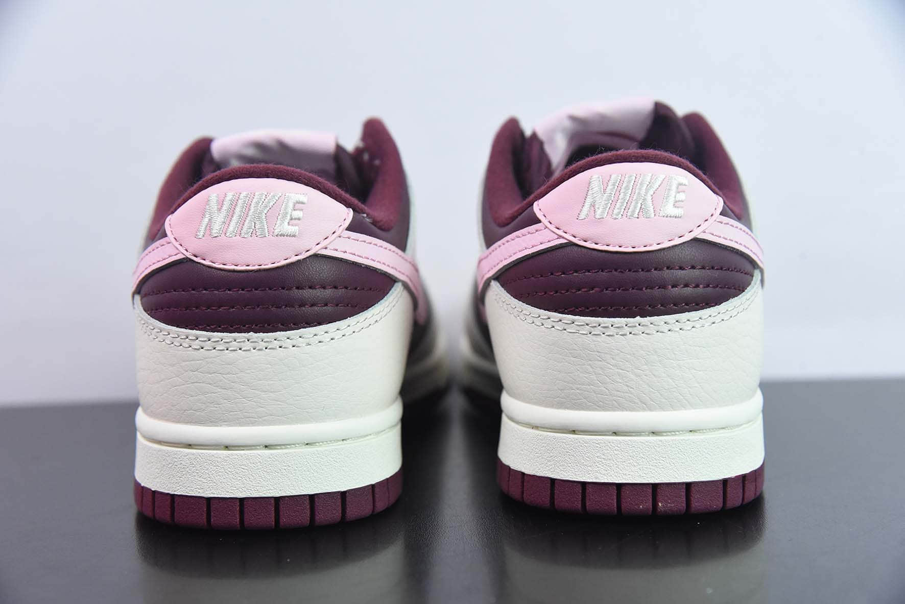 耐克Nike Dunk Low “Valentine’s Day” 樱桃酒红情人节SB低帮滑板鞋纯原版本 货号：DR9705-100 