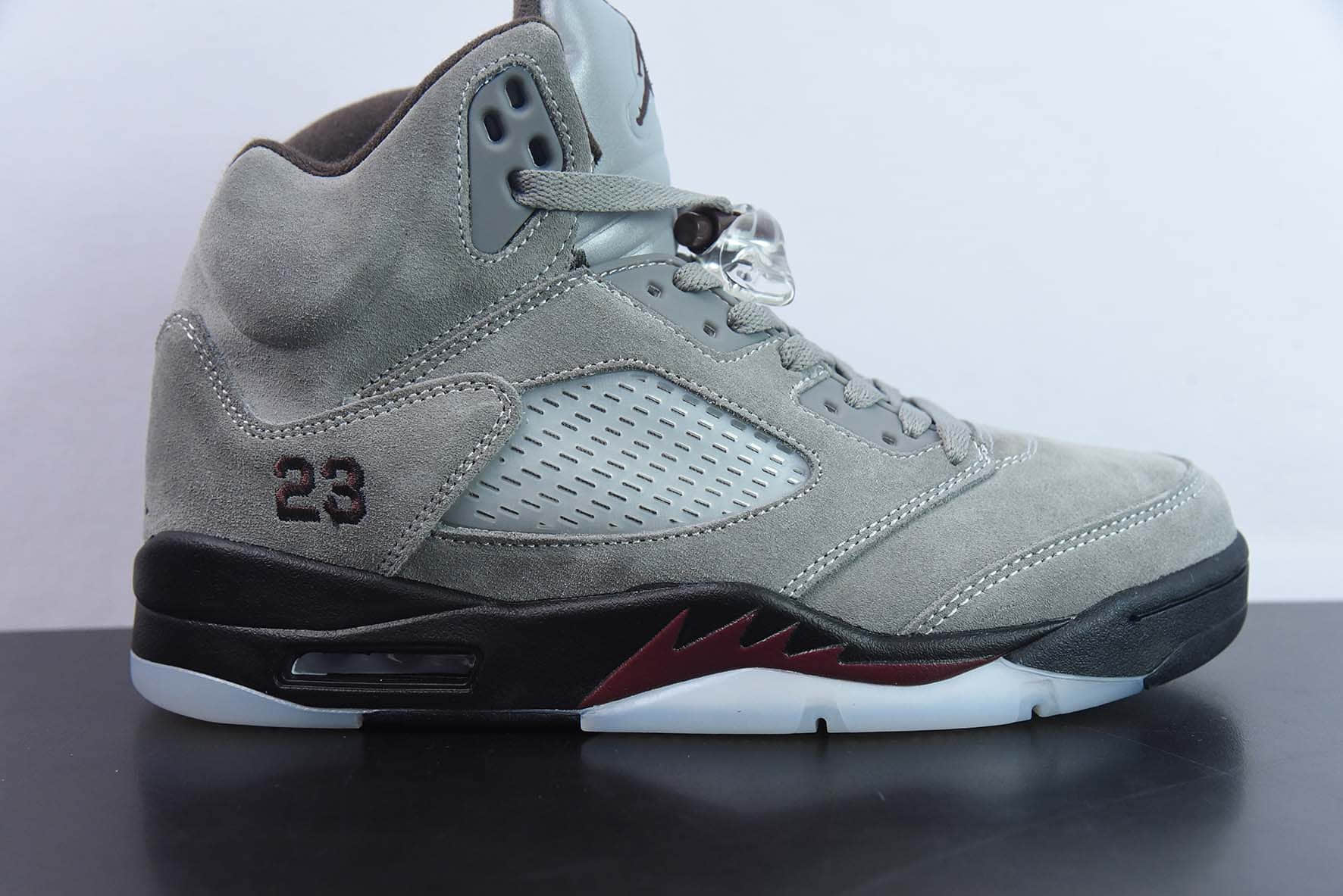 乔丹Air Jordan 5 A Ma Maniere x Air Jordan 5 Light Bone Retro AJ5灰红联名款高帮篮球鞋纯原版本 货号:FD1330-006